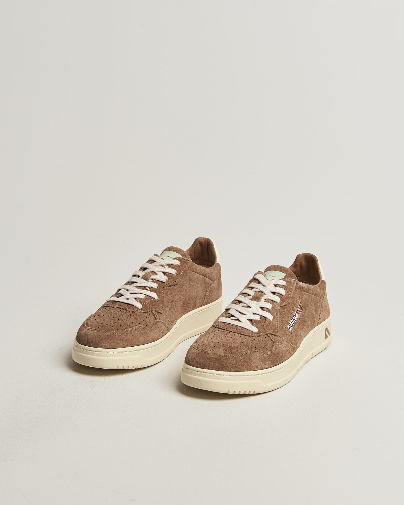 Heren | Sneakers | Autry | Medalist Low Sneaker Cigar/White