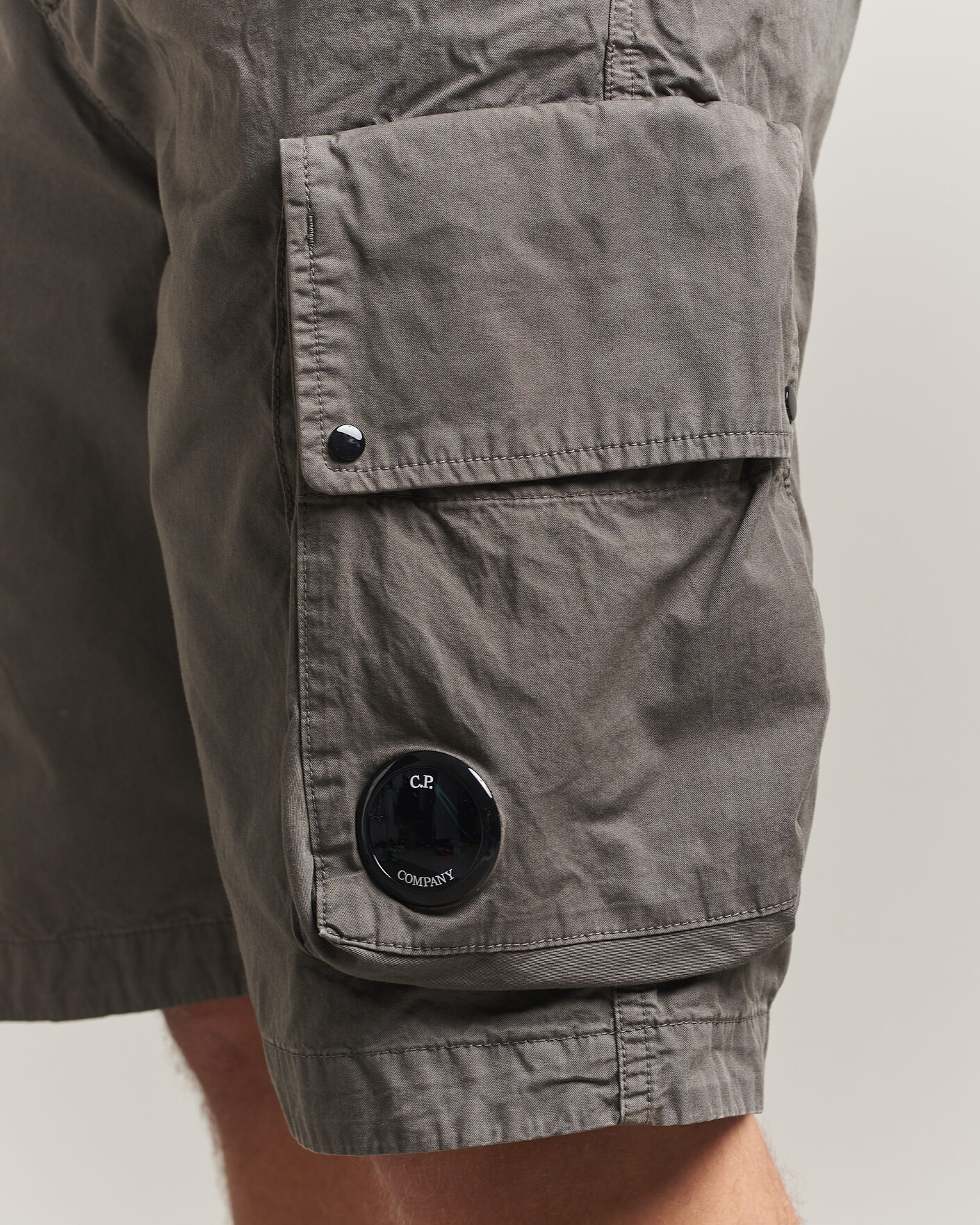 Heren | Korte broek | C.P. Company | Cotton Gabardine Cargo Shorts Washed Black