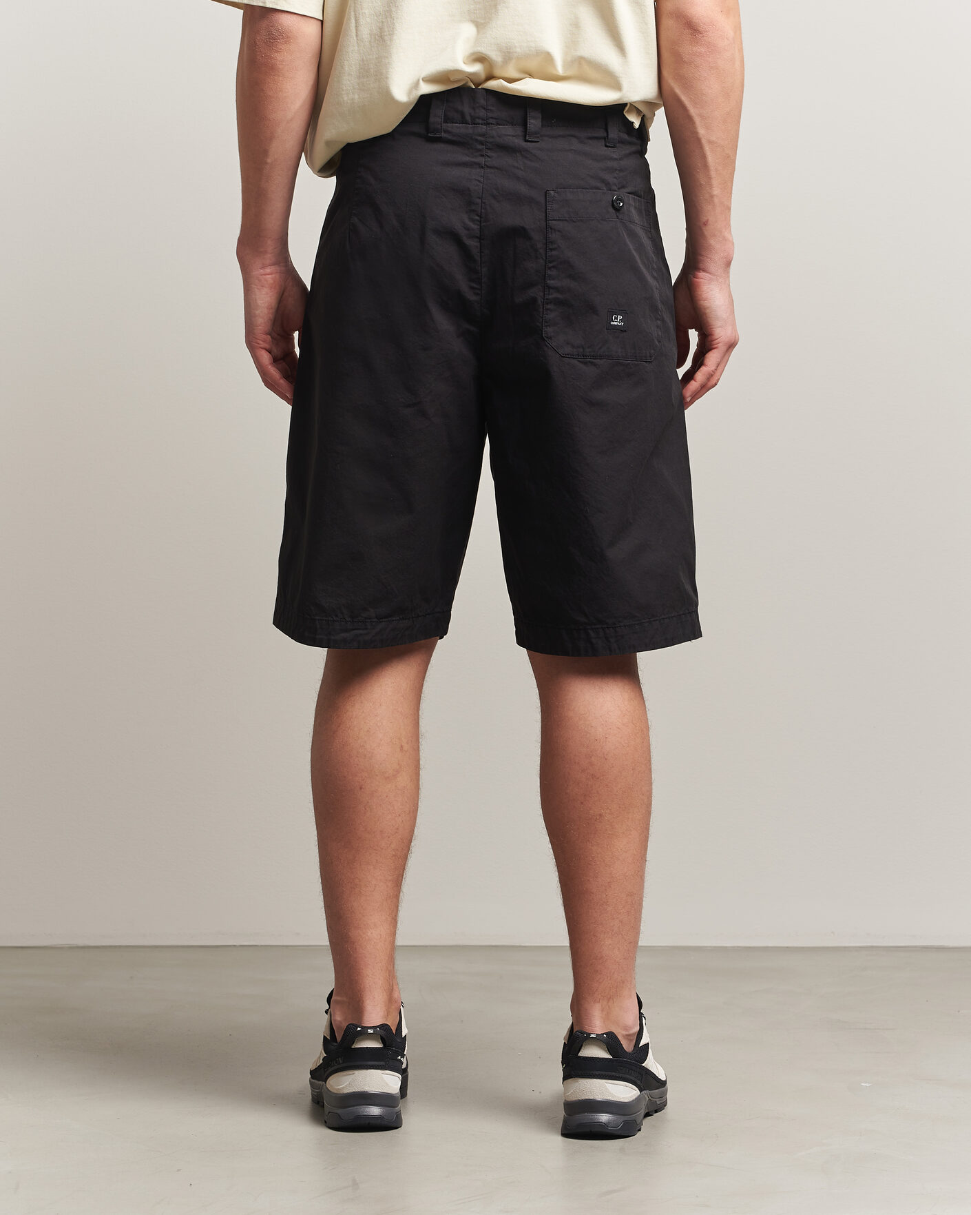 Heren | Korte broek | C.P. Company | Cotton Gabardine Pleated Loose Shorts Black