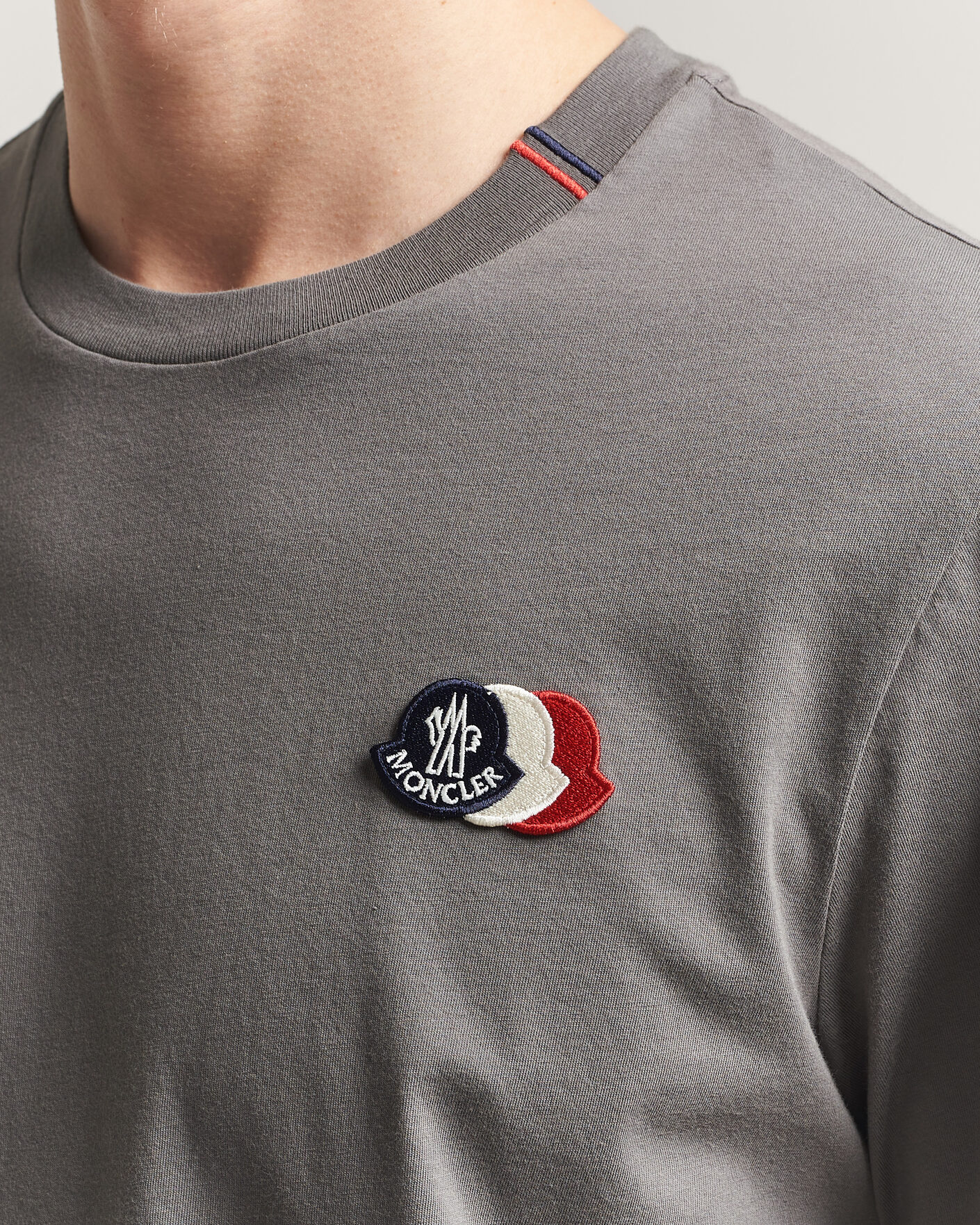 Moncler Tricolore Logo T-Shirt Grey | Man - CareOfCarl.nl