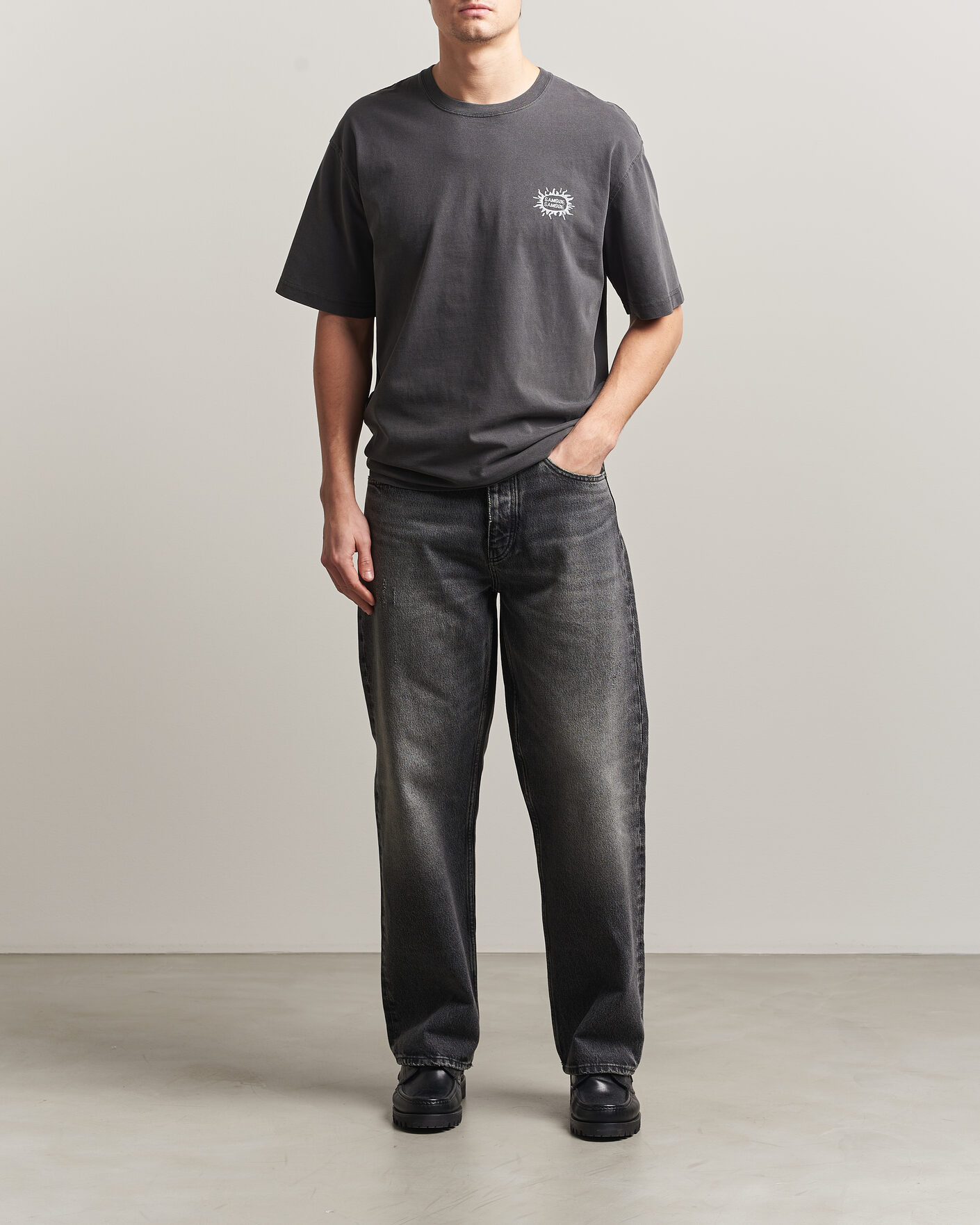 Heren | T-shirts | Samsøe Samsøe | Gergei Printed Crew Neck T-Shirt Washed Black