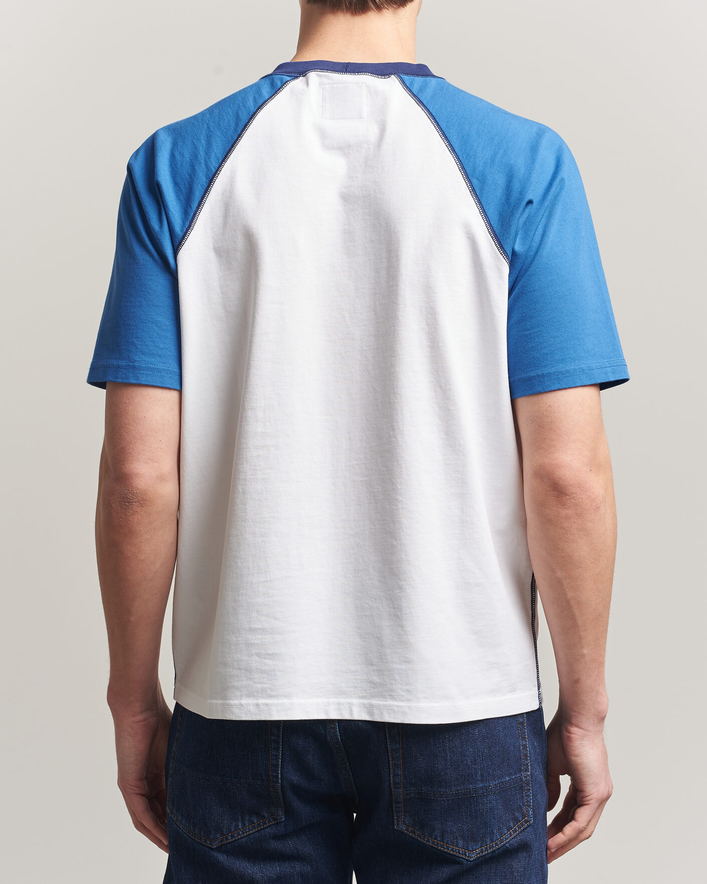 Heren | T-shirts | Drake's | Two Tone Raglan T-Shirt White/Blue