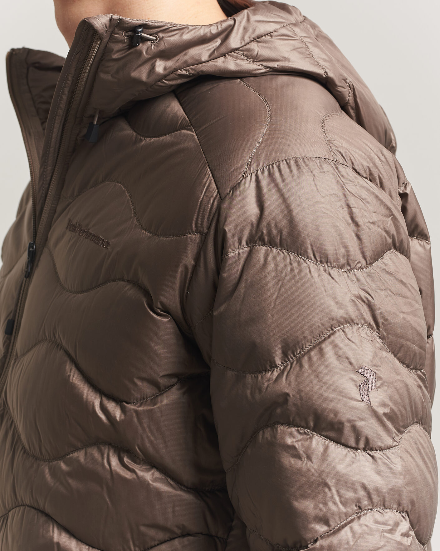 Heren | Jassen | Peak Performance | Helium Down Hooded Jacket Terrian Tan