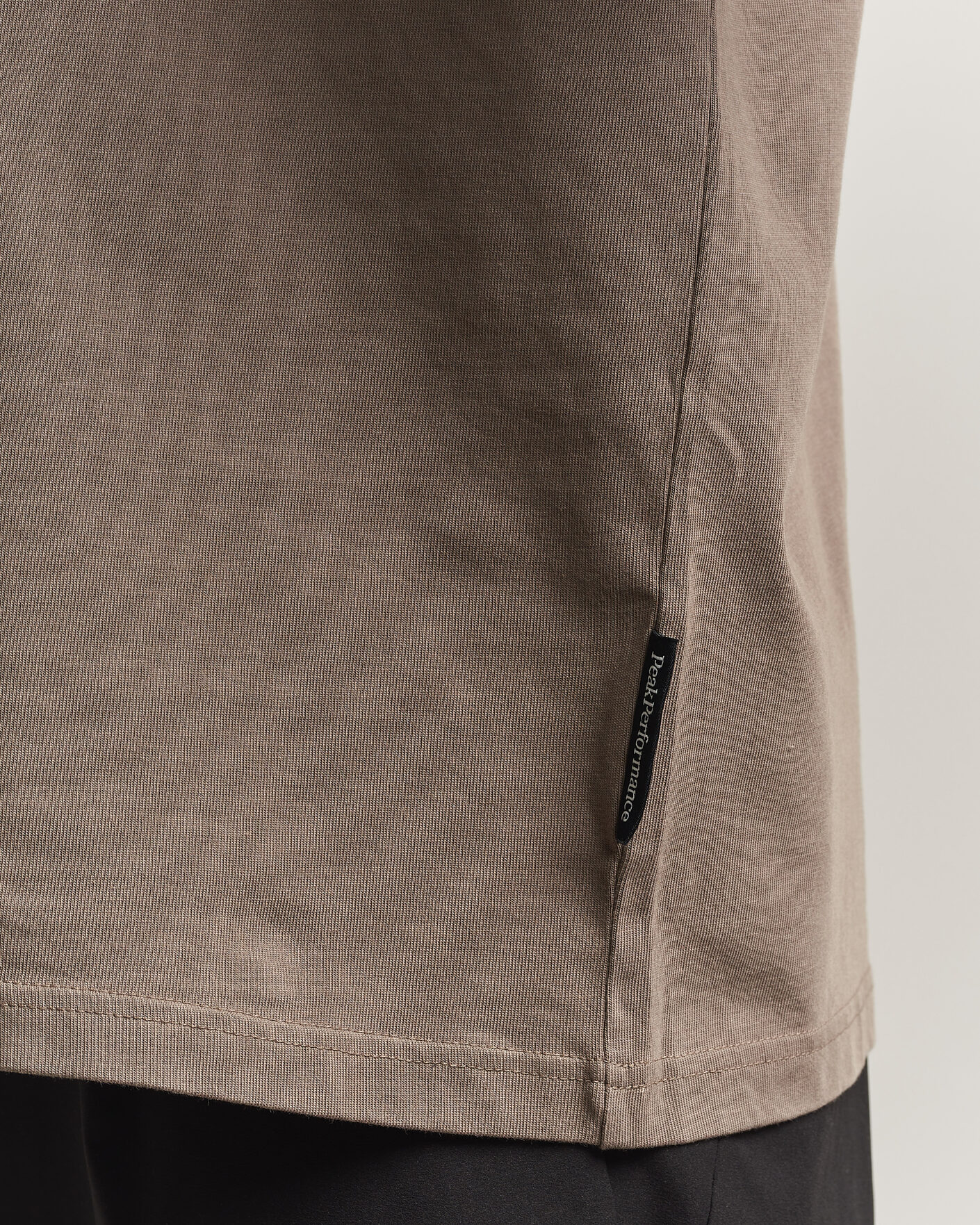 Heren | T-shirts | Peak Performance | Heavy Cotton T-Shirt Terrian Tan