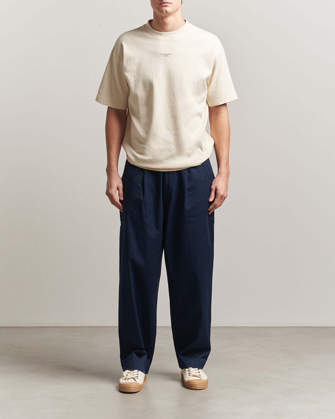 Heren | T-shirts | Drôle de Monsieur | Classic Slogan T-Shirt Sand