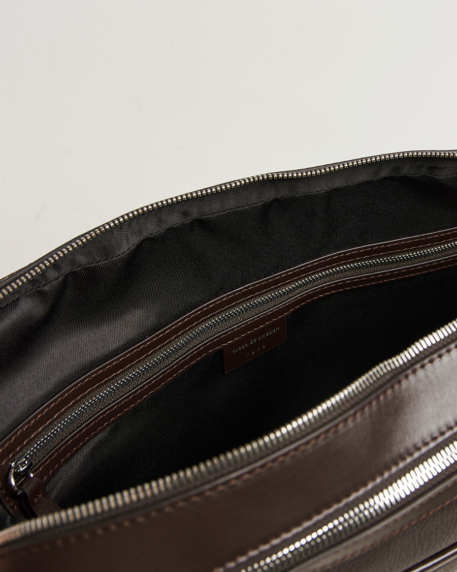 Heren | Tassen | Tiger of Sweden | Burin Grained Leather Briefcase Dark Brown