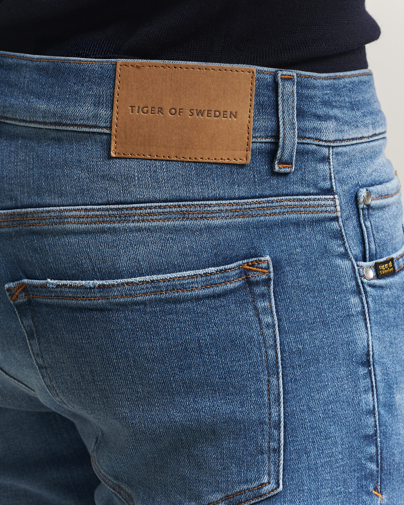 Heren | Broeken | Tiger of Sweden | Evolve Jeans Medium Blue