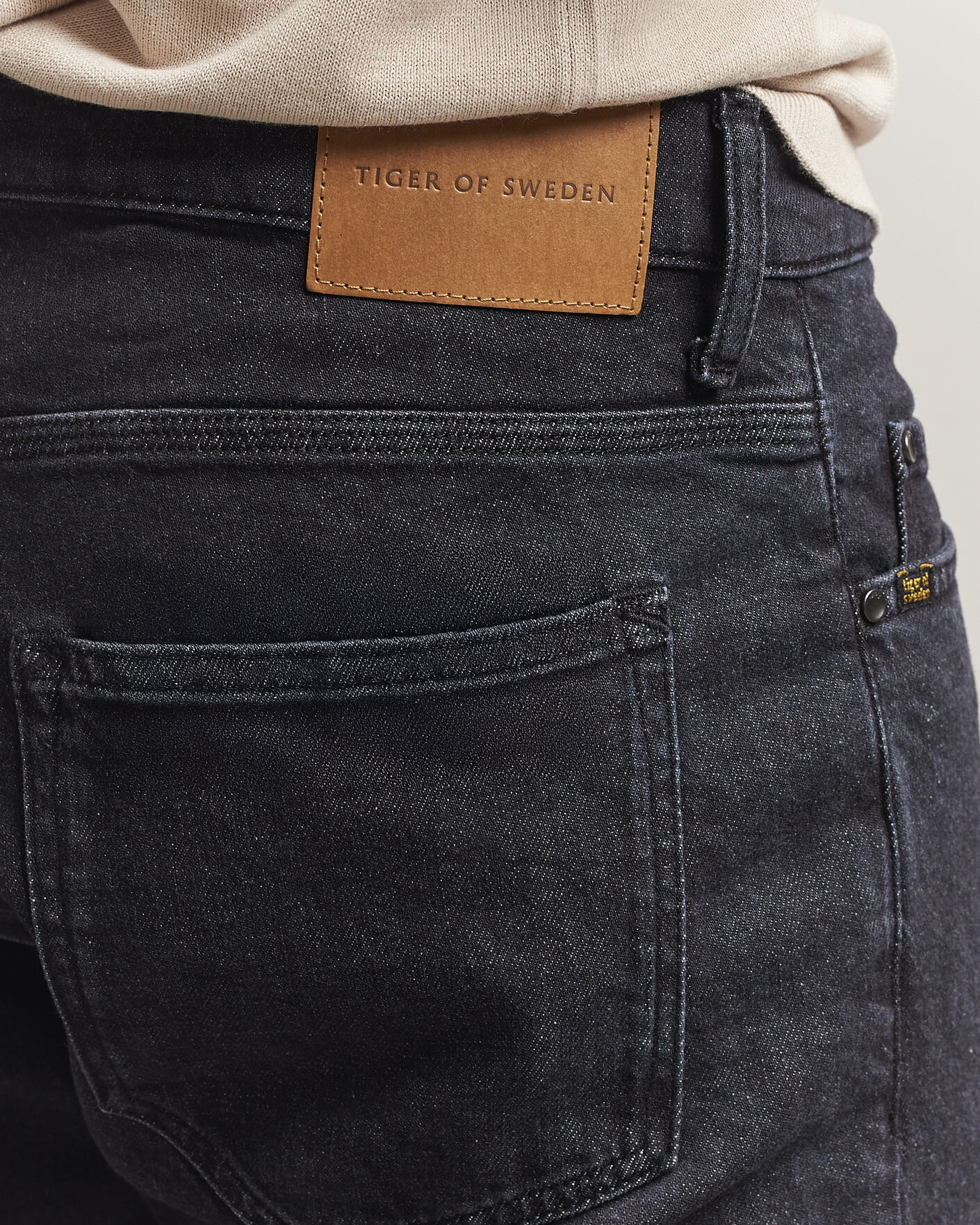 Heren | Broeken | Tiger of Sweden | Pistolero Jeans Washed Black