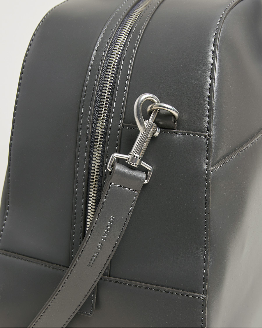 Heren | Tassen | Tiger of Sweden | Navisa Smooth Leather Weekendbag Jet Grey