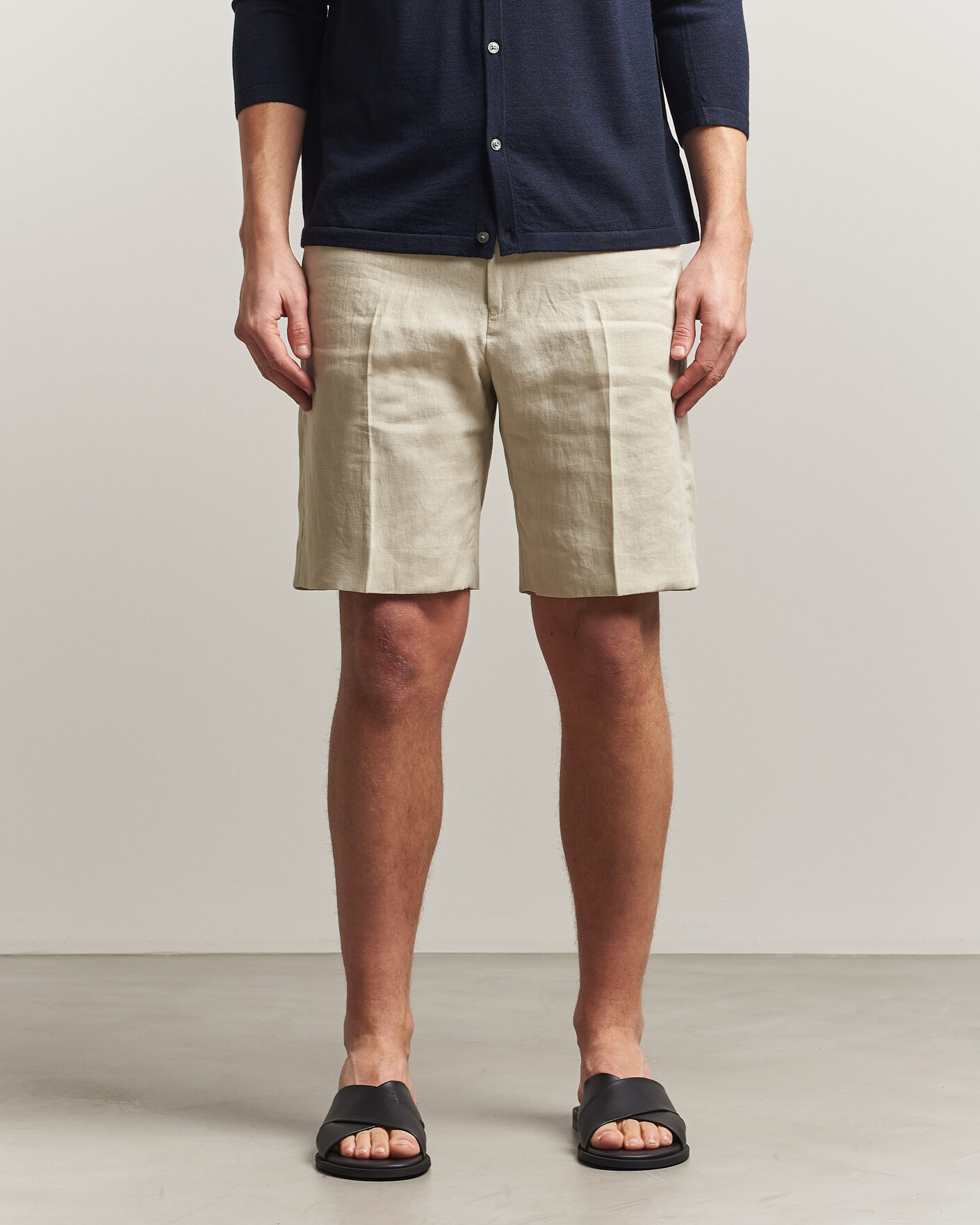 Heren | Korte broek | Tiger of Sweden | Troy Pleated Linen Shorts Cream Sand