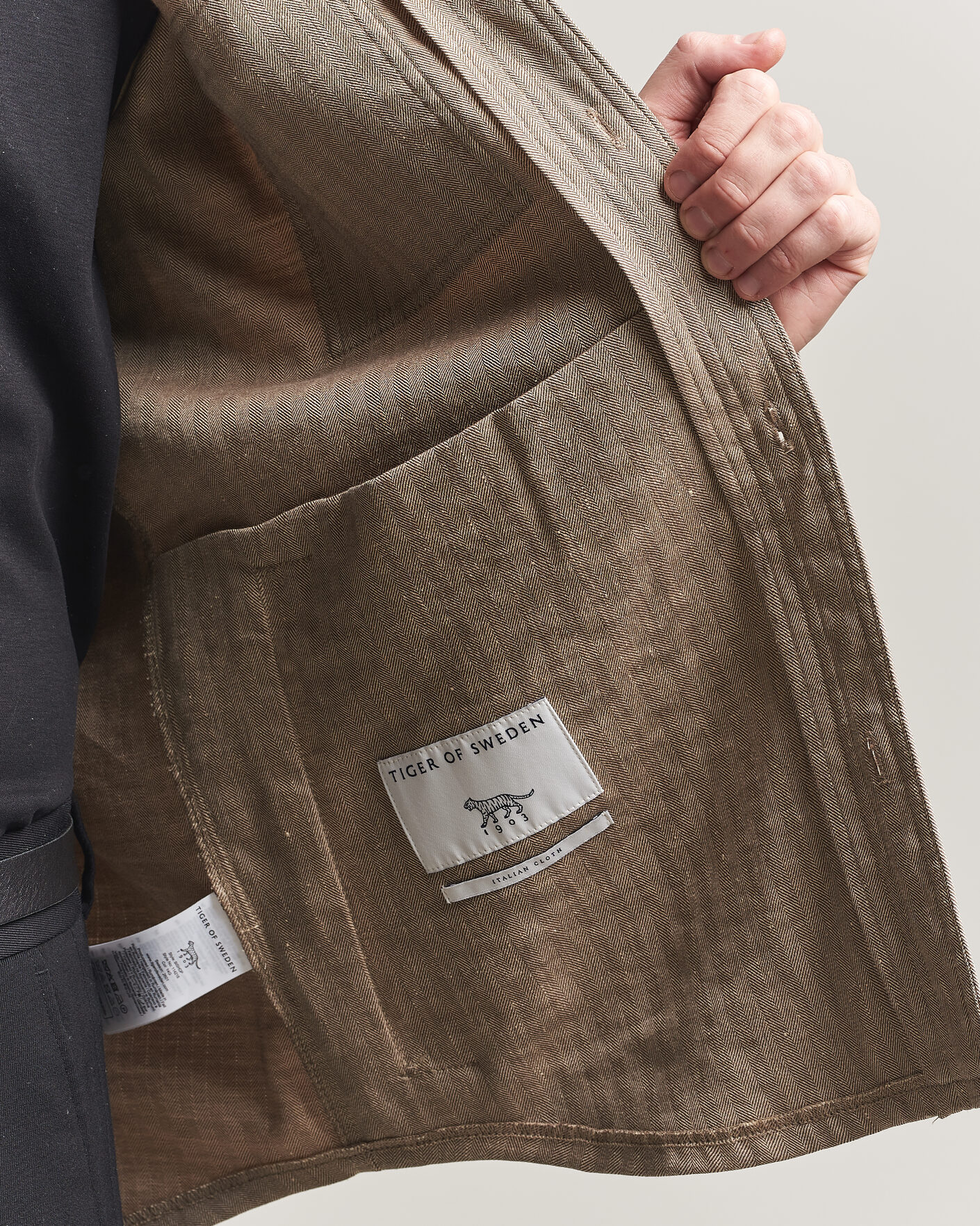 Heren | Overhemden | Tiger of Sweden | Bishop Linen Overshirt Vintage Beige