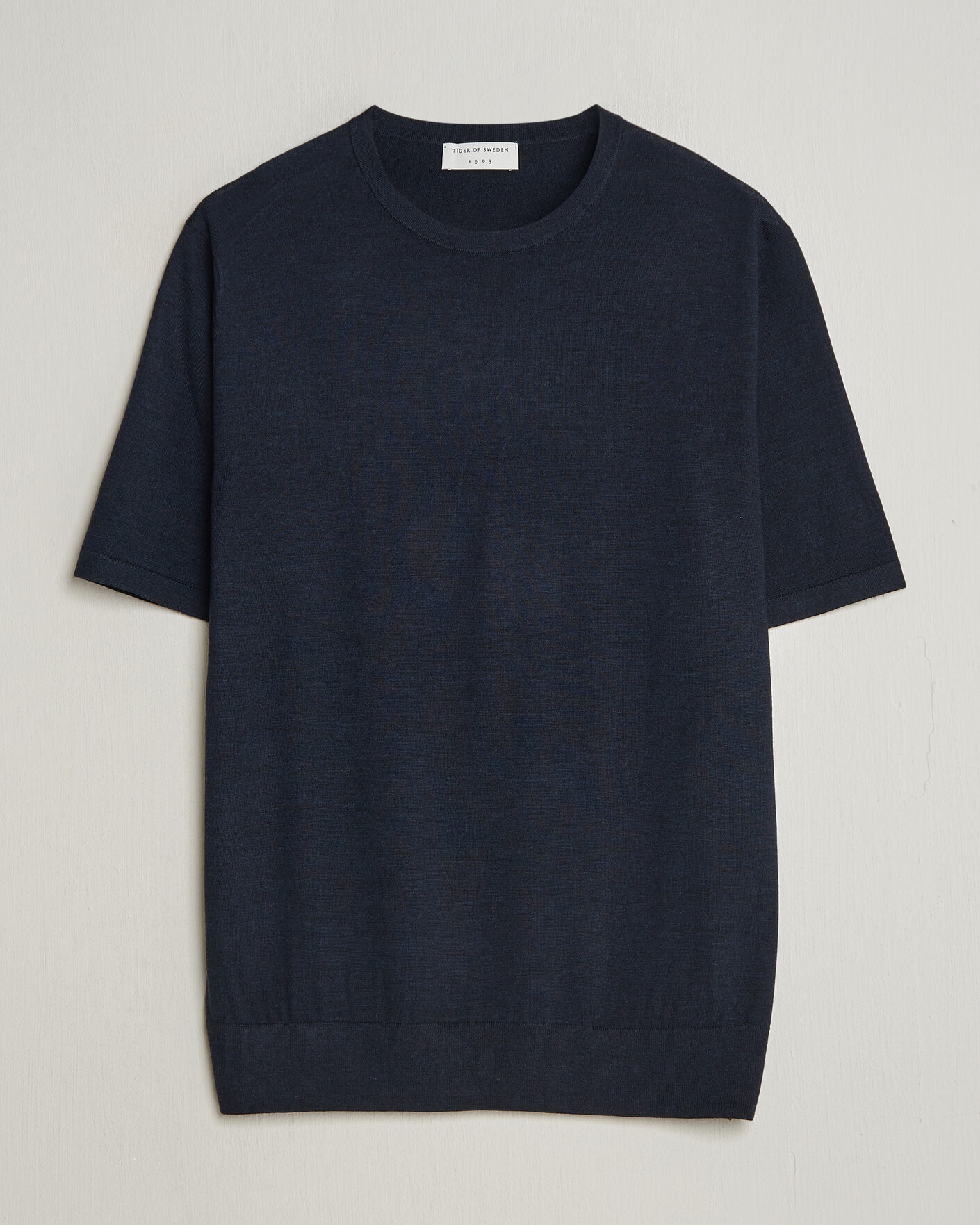 Heren | T-shirts | Tiger of Sweden | Connor Knitted Crew Neck T-Shirt Light Ink