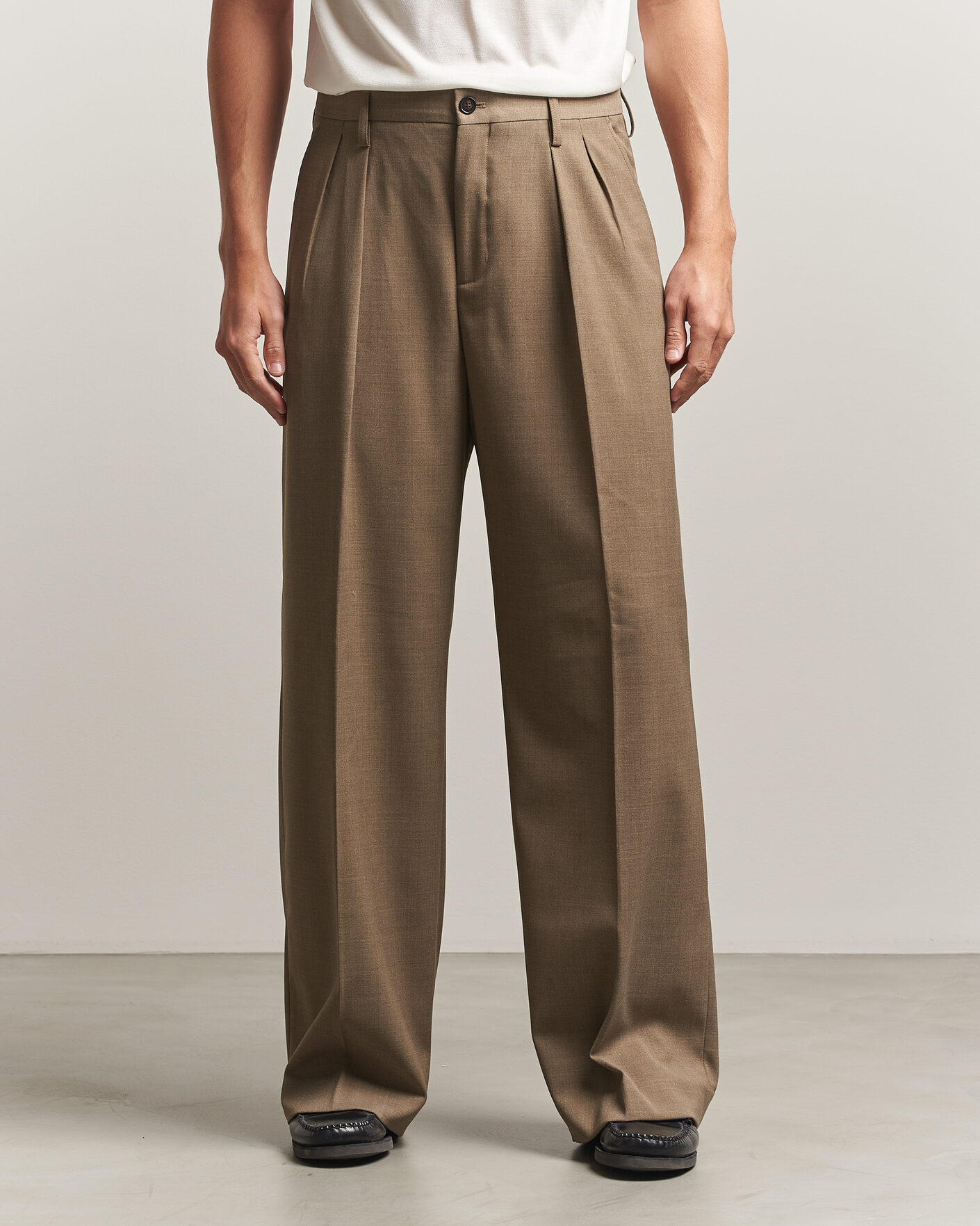 Heren | Broeken | Filippa K | Milo Wide Wool Trousers Light Driftwood
