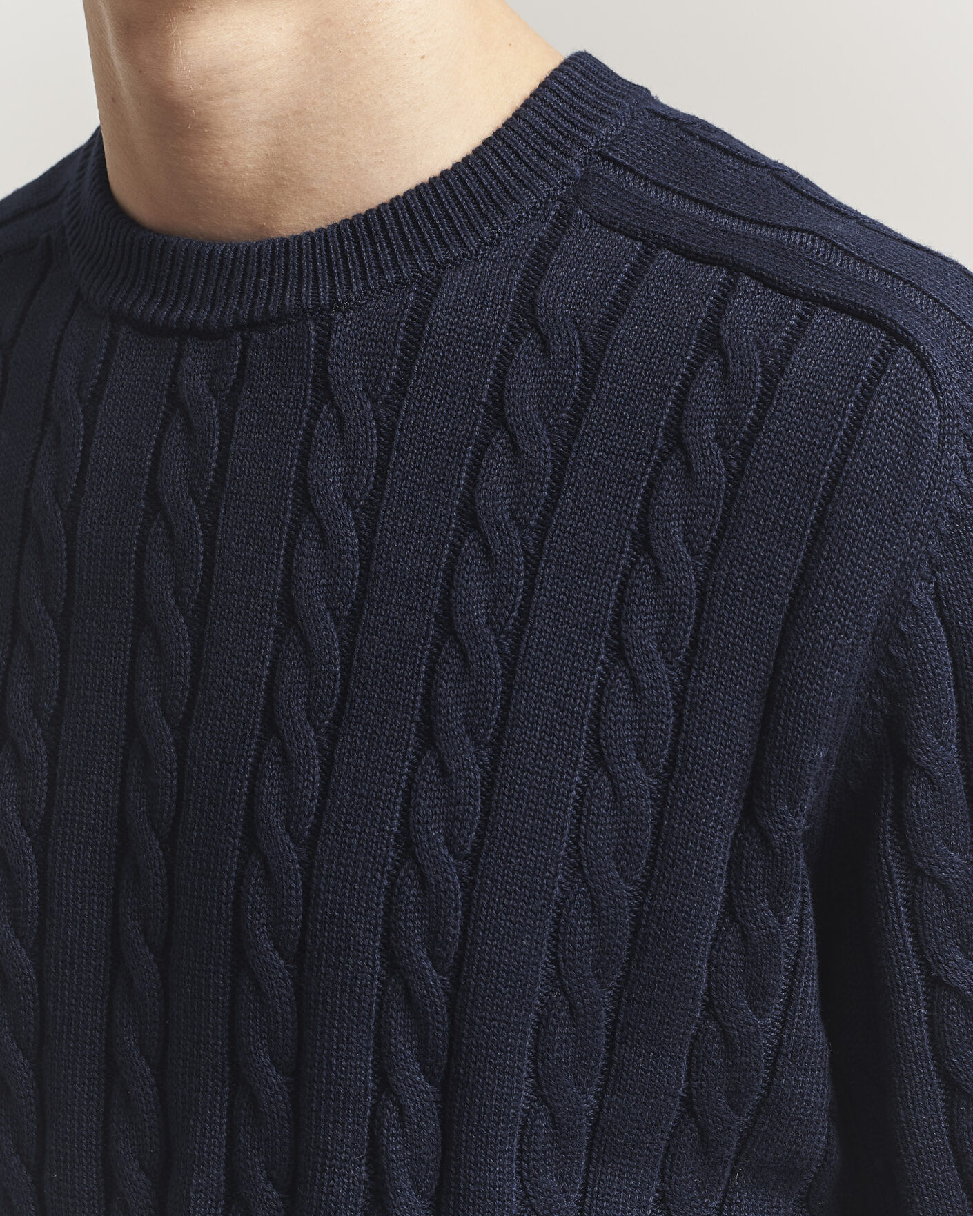Heren | Truien | Filippa K | Cotton Cable Crew Neck Sweater Navy