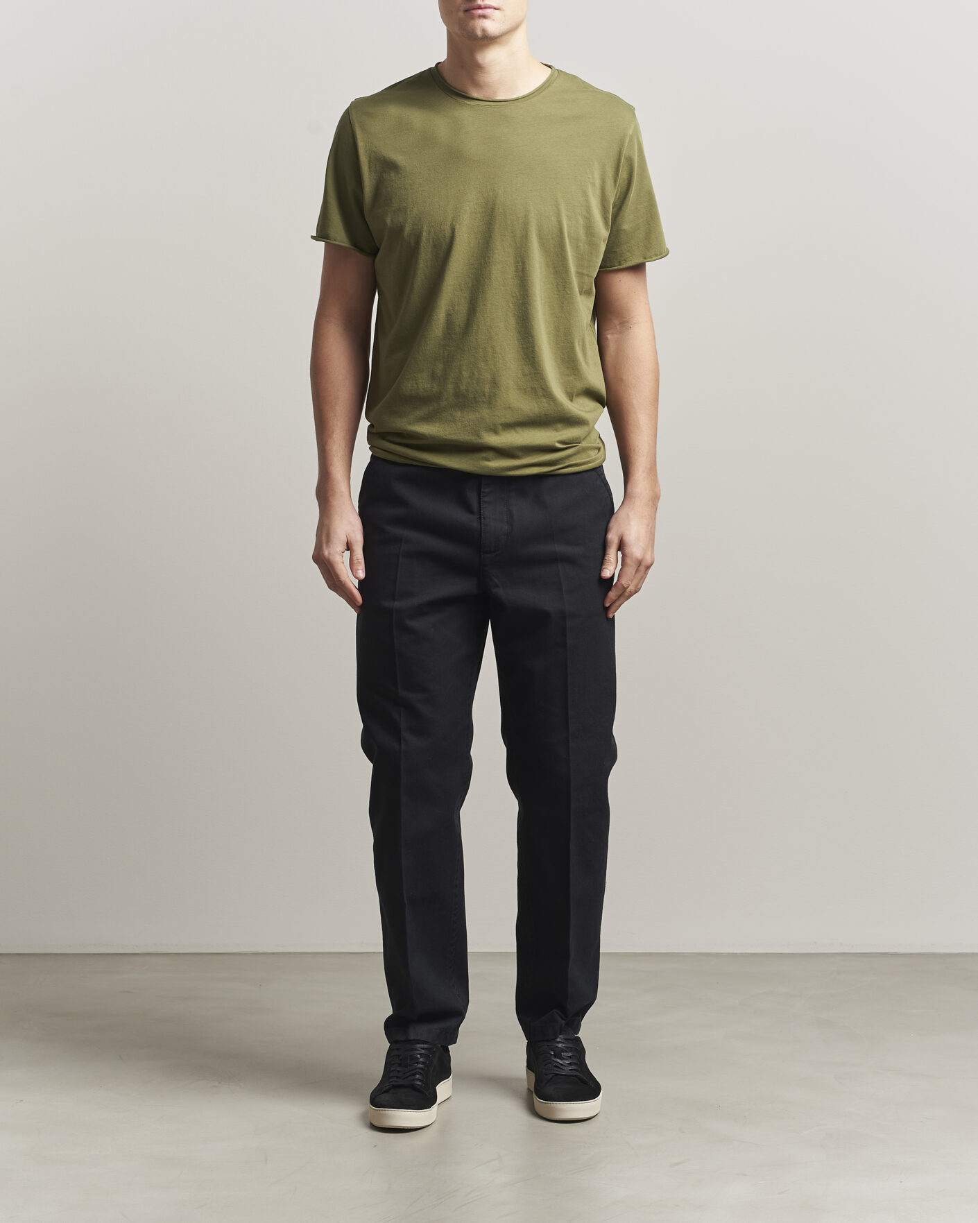 Heren | T-shirts | Filippa K | Roll Neck Crew Neck T-Shirt Laurel Green