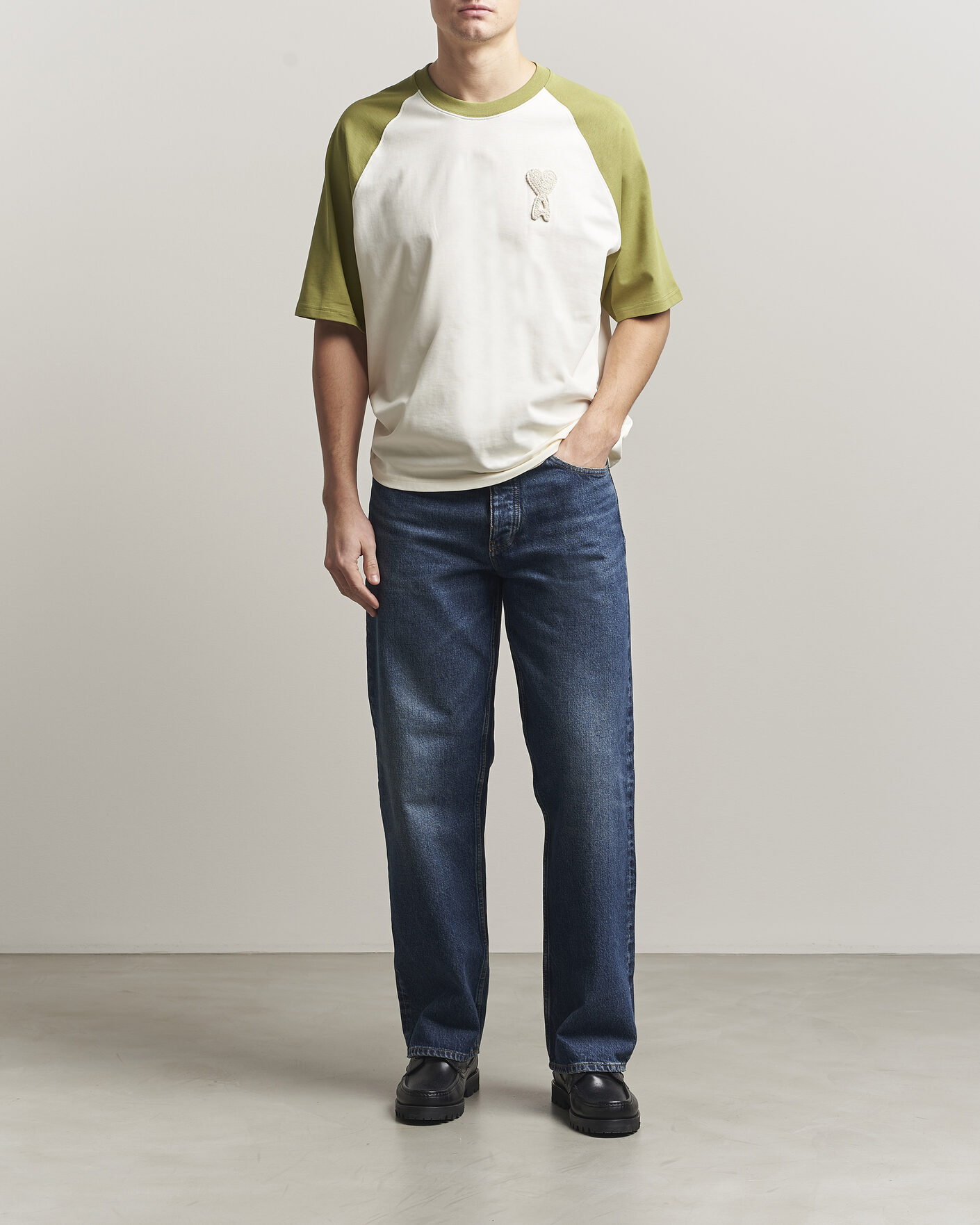 Heren | T-shirts | AMI | Knitted Heart Logo T-Shirt Creme/Matcha