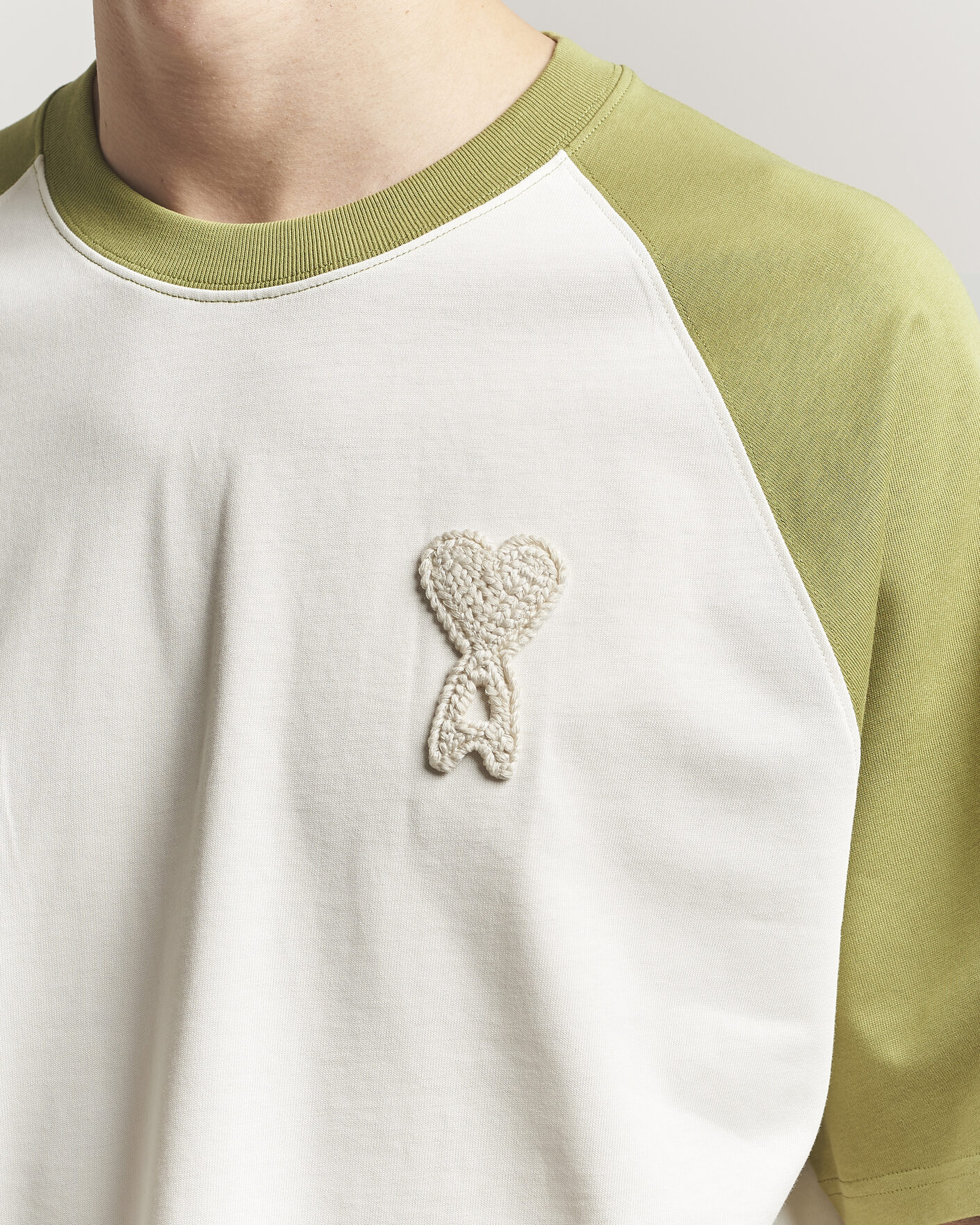 Heren | T-shirts | AMI | Knitted Heart Logo T-Shirt Creme/Matcha