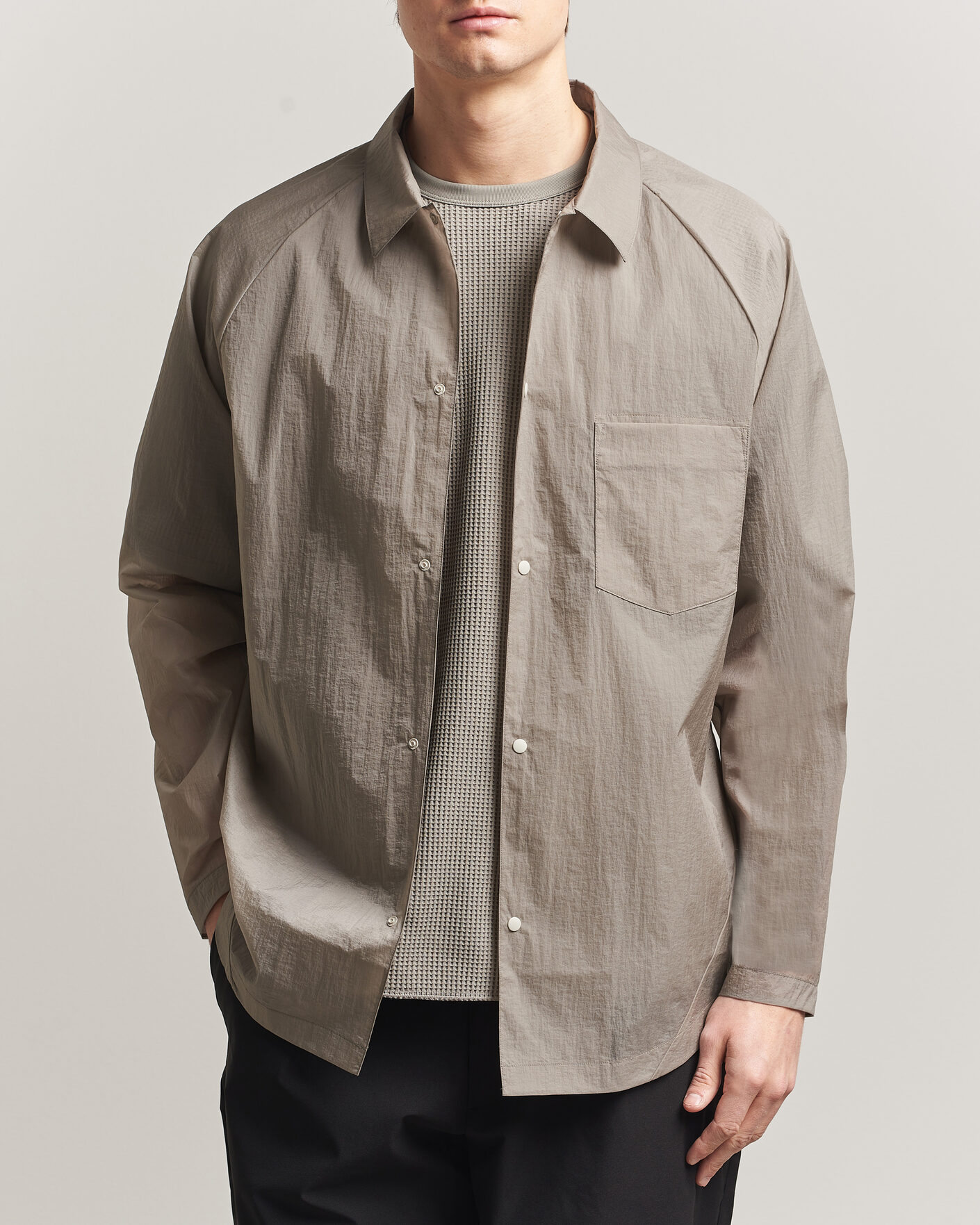 Heren | Overhemden | Goldwin | Nylon Wind Shirt Arid Beige