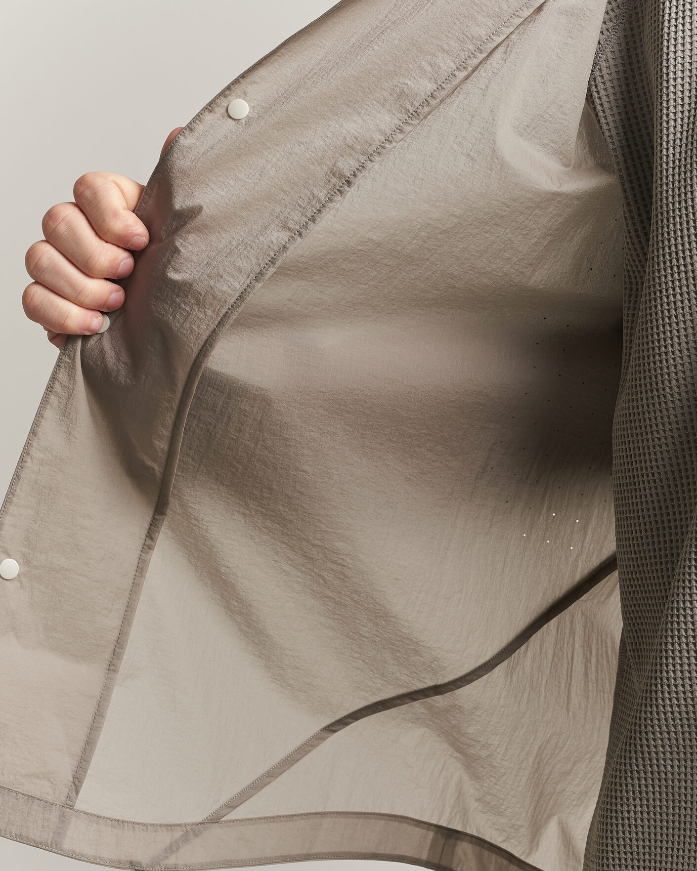 Heren | Overhemden | Goldwin | Nylon Wind Shirt Arid Beige