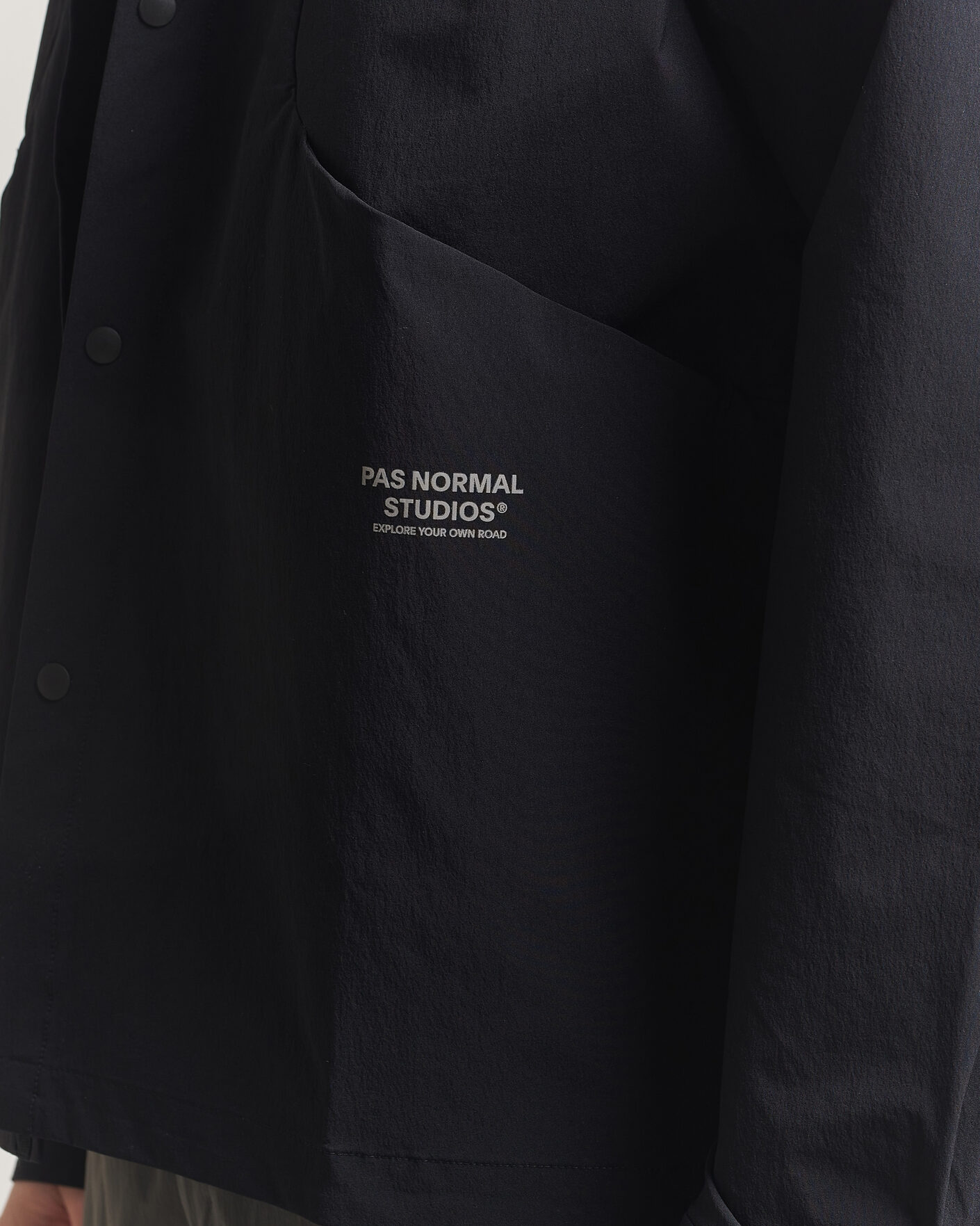 Heren | Overhemden | Pas Normal Studios | Off Race Tech Overshirt Black