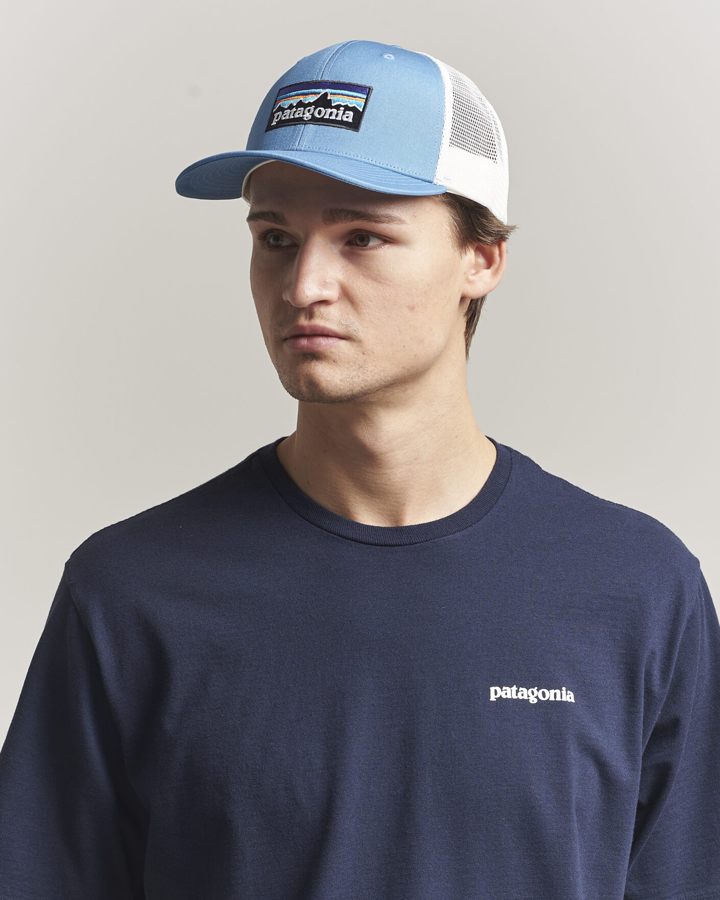 Heren | Hoeden en petten | Patagonia | P-6 Logo Trucker Hat Shore Blue