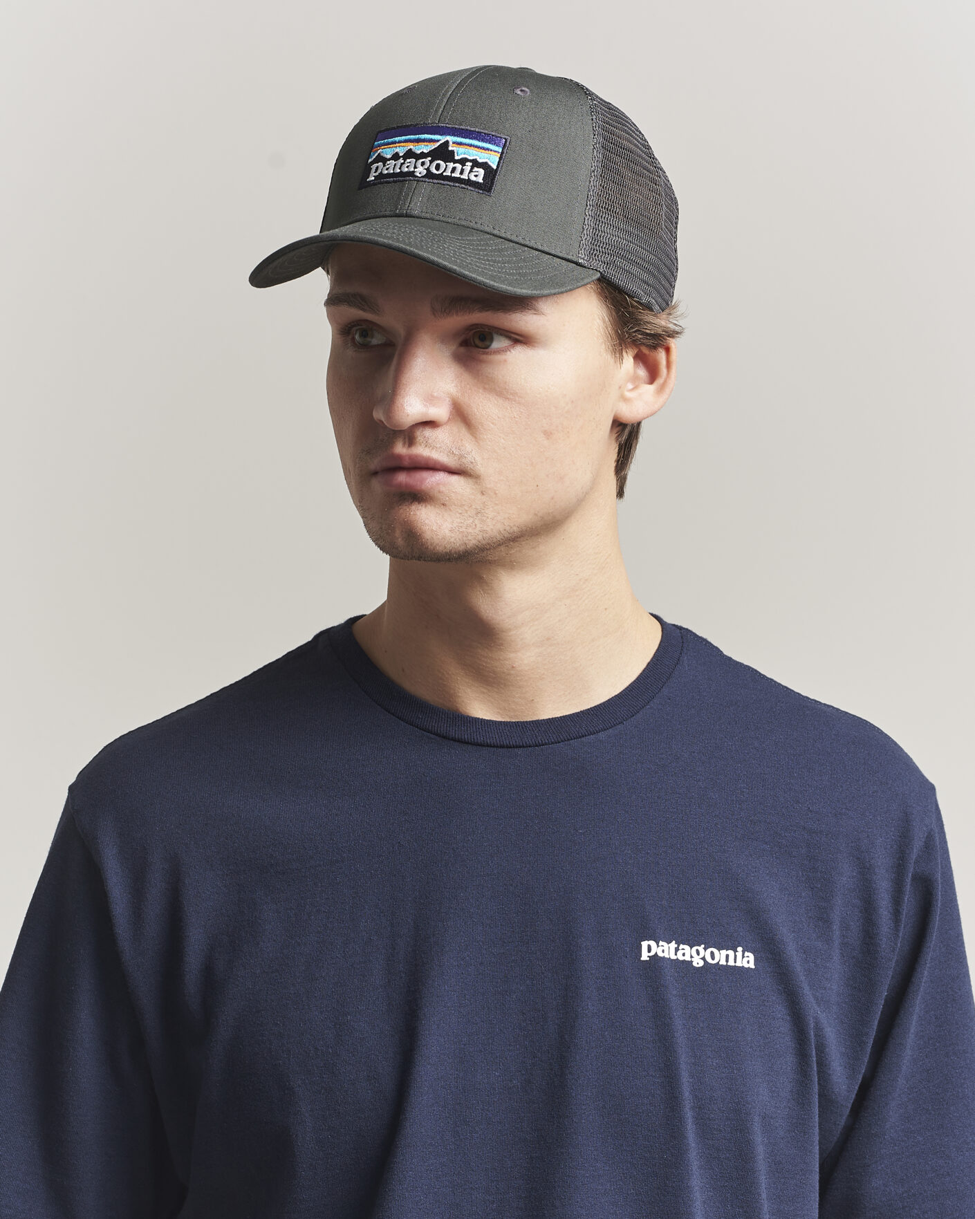 Heren | Hoeden en petten | Patagonia | P-6 Logo LoPro Trucker Hat Forge Grey