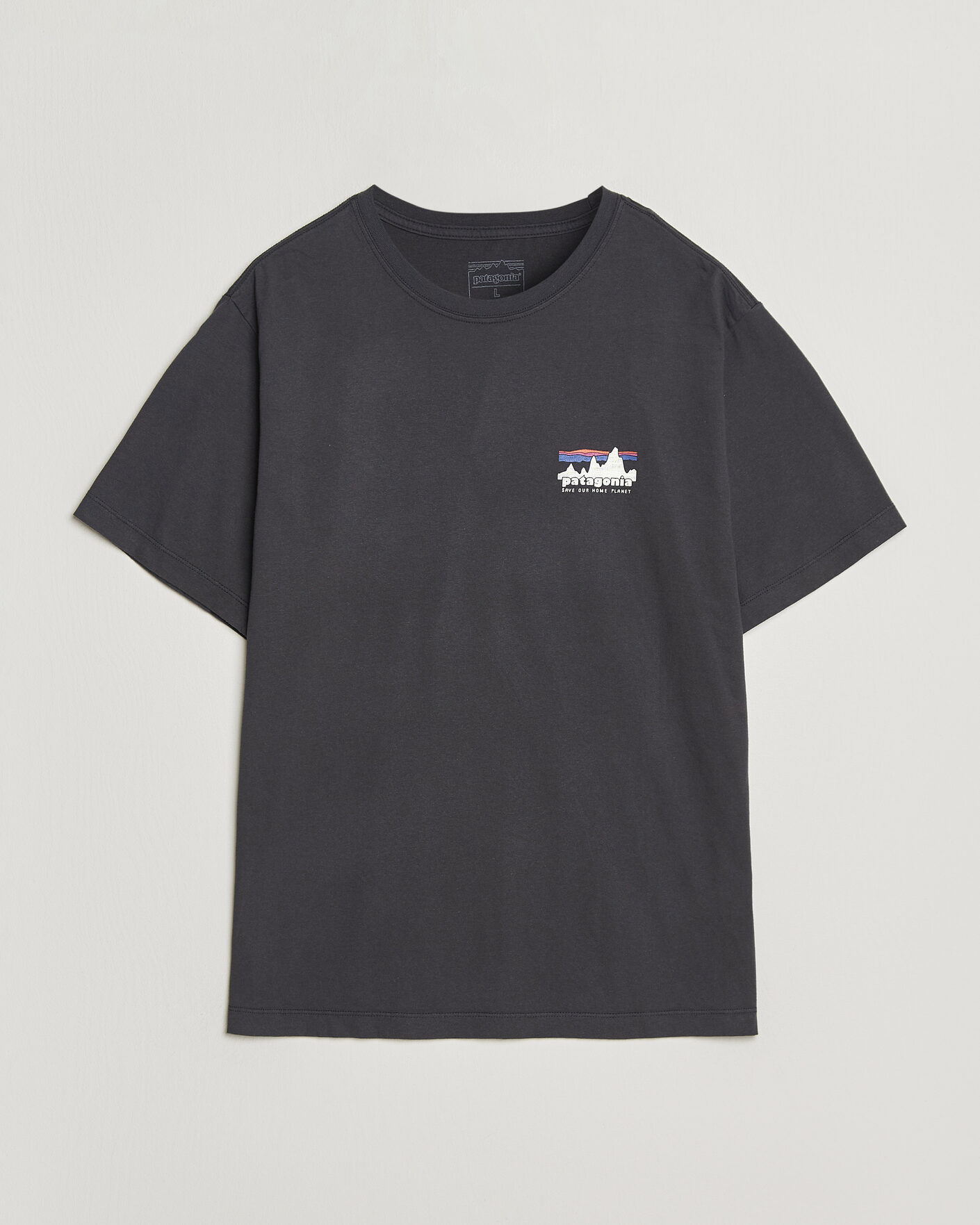 Heren | T-shirts | Patagonia | 73 Skyline Logo T-Shirt Ink Black