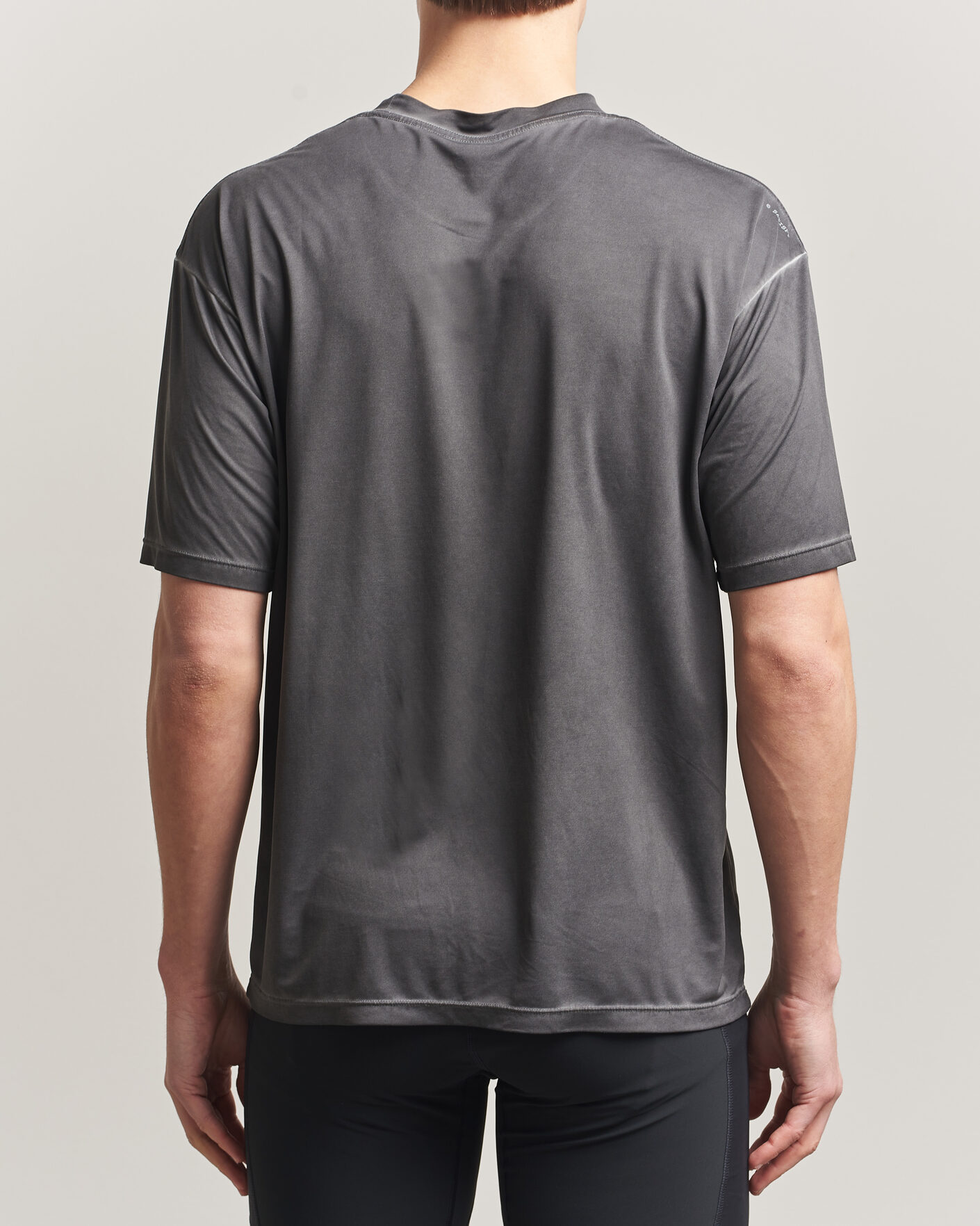 Heren | T-shirts | Satisfy | AuraLite T-Shirt Pigment Black