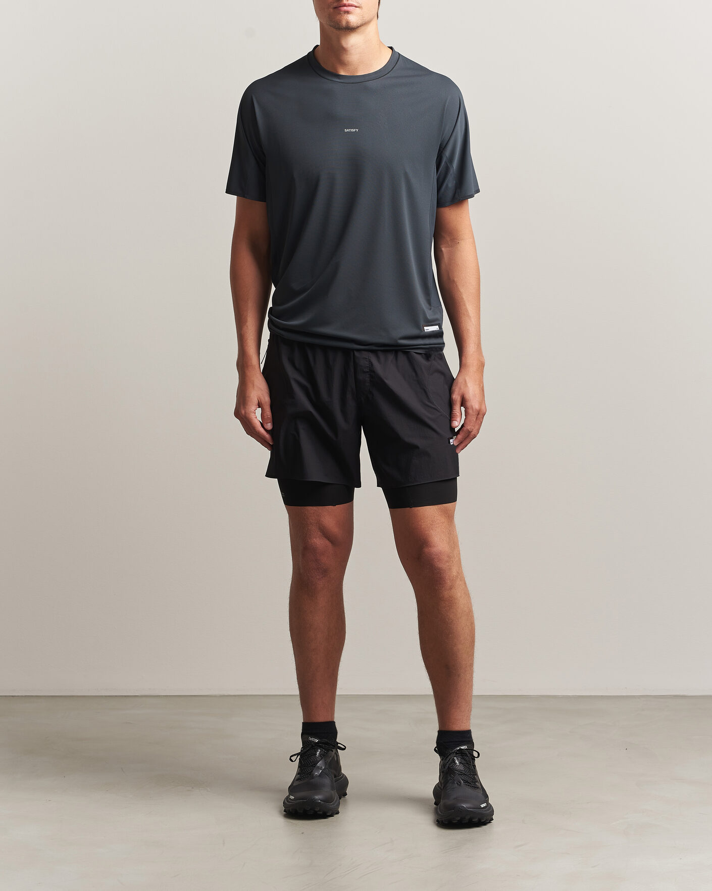 Heren | T-shirts | Satisfy | AuraLite UV T-Shirt Black