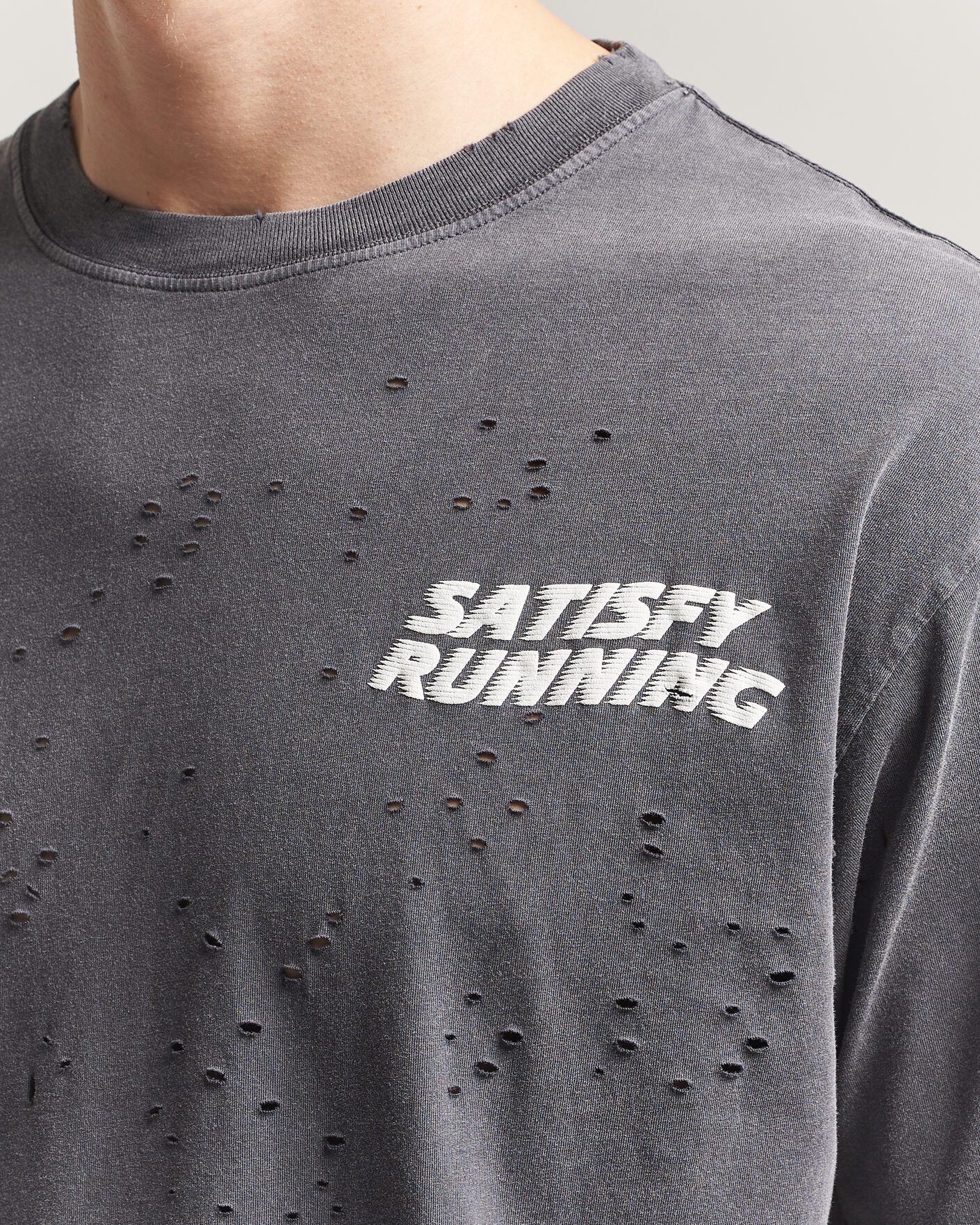 Heren | T-shirts | Satisfy | MothTech Small Logo T-Shirt Aged Black