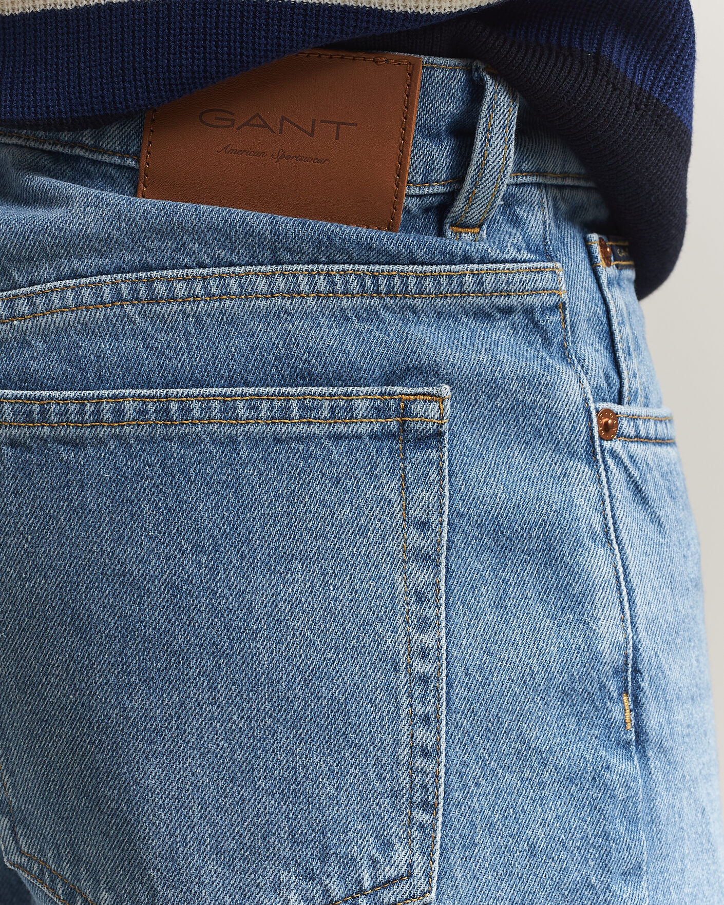Heren | Broeken | Gant | Straight Fit Jeans Semi Light Blue Worn In