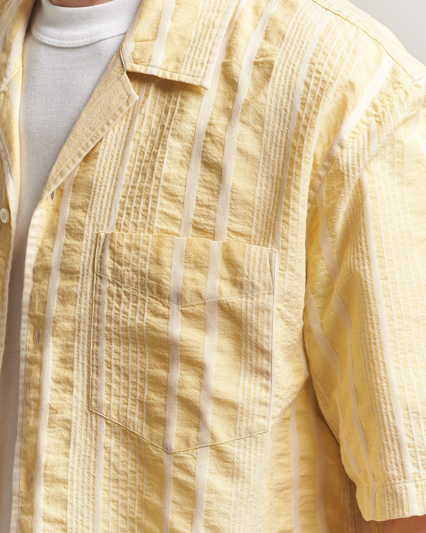 Heren | Overhemden | Gant | Relaxed Fit Seersucker Camp Collar Shirt Light Mustard Yellow