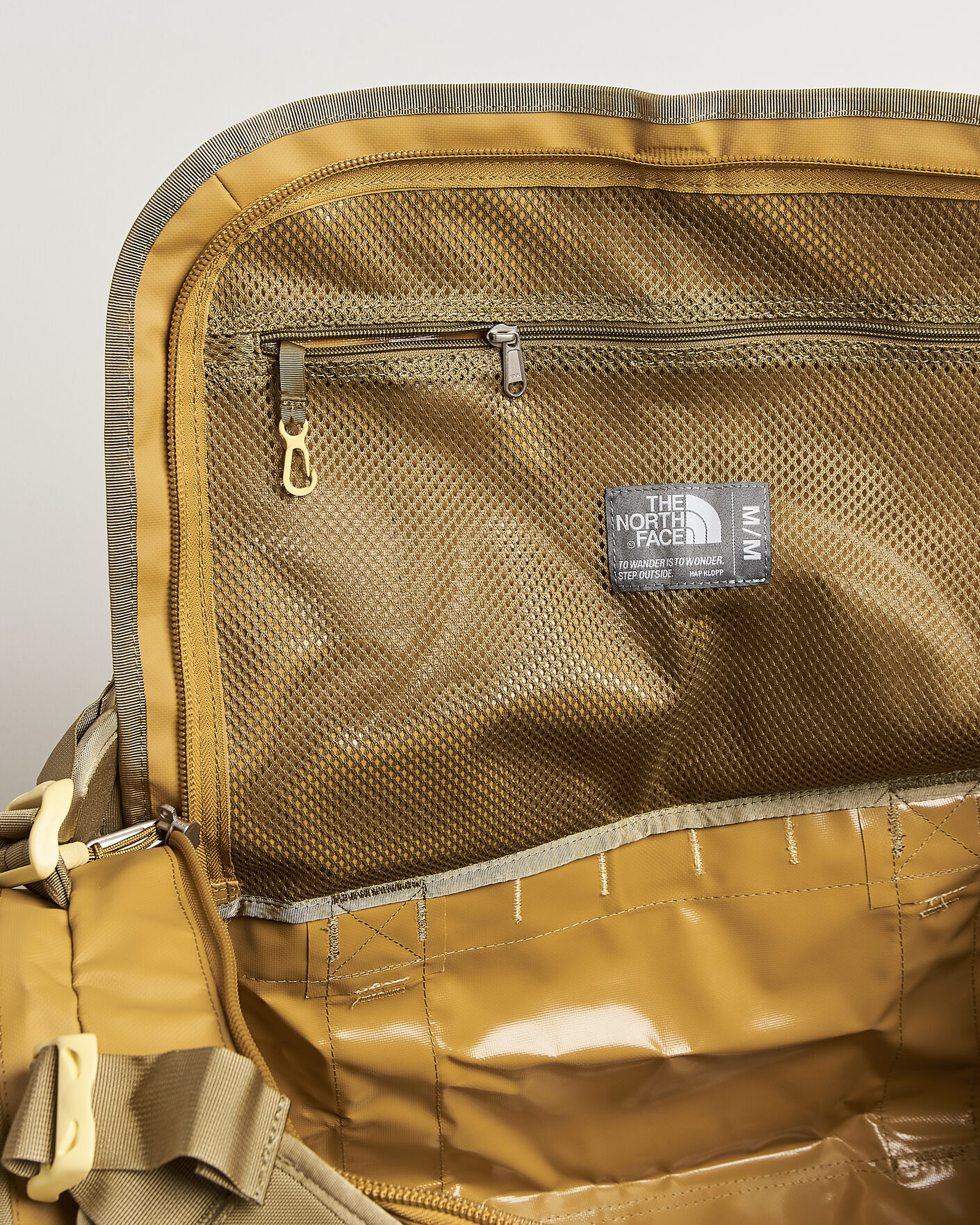 Heren | Tassen | The North Face | Base Camp Duffel M Golden Tan