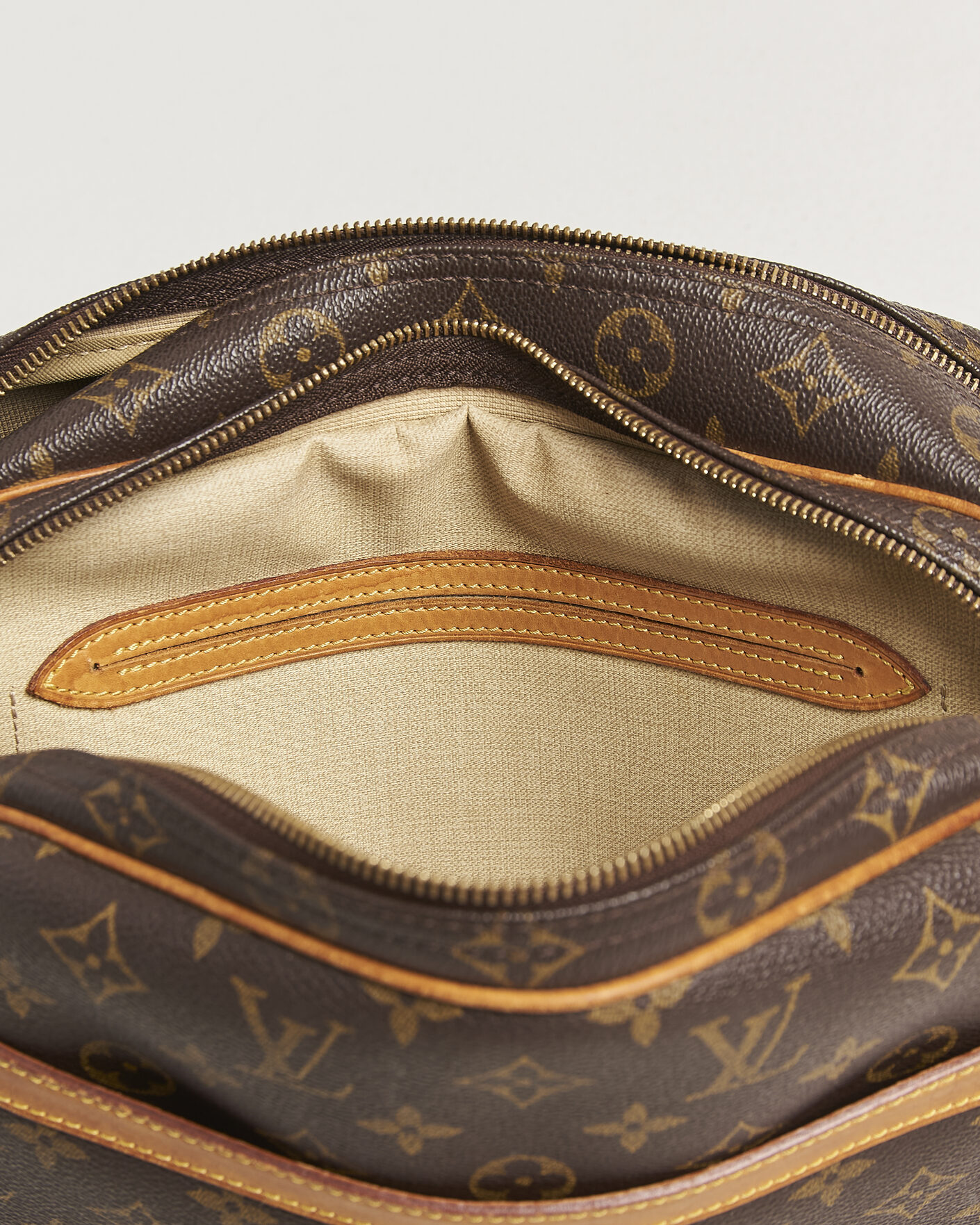 Heren | Pre-Owned & Vintage Bags | Louis Vuitton Pre-Owned | Reporter Bag PM Monogram