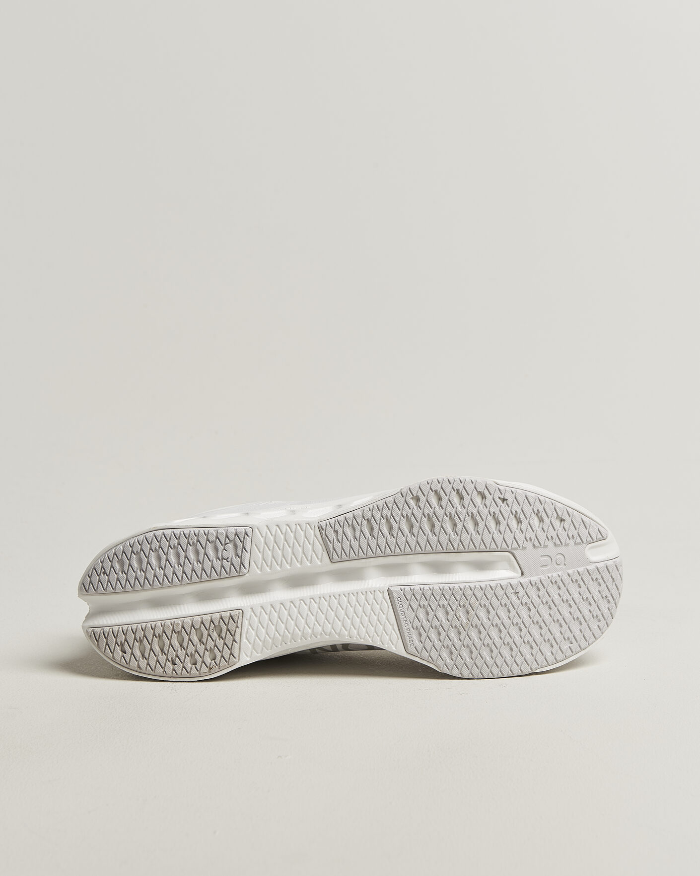Heren | Hardloopschoenen | On | Cloudsurfer Next White/White