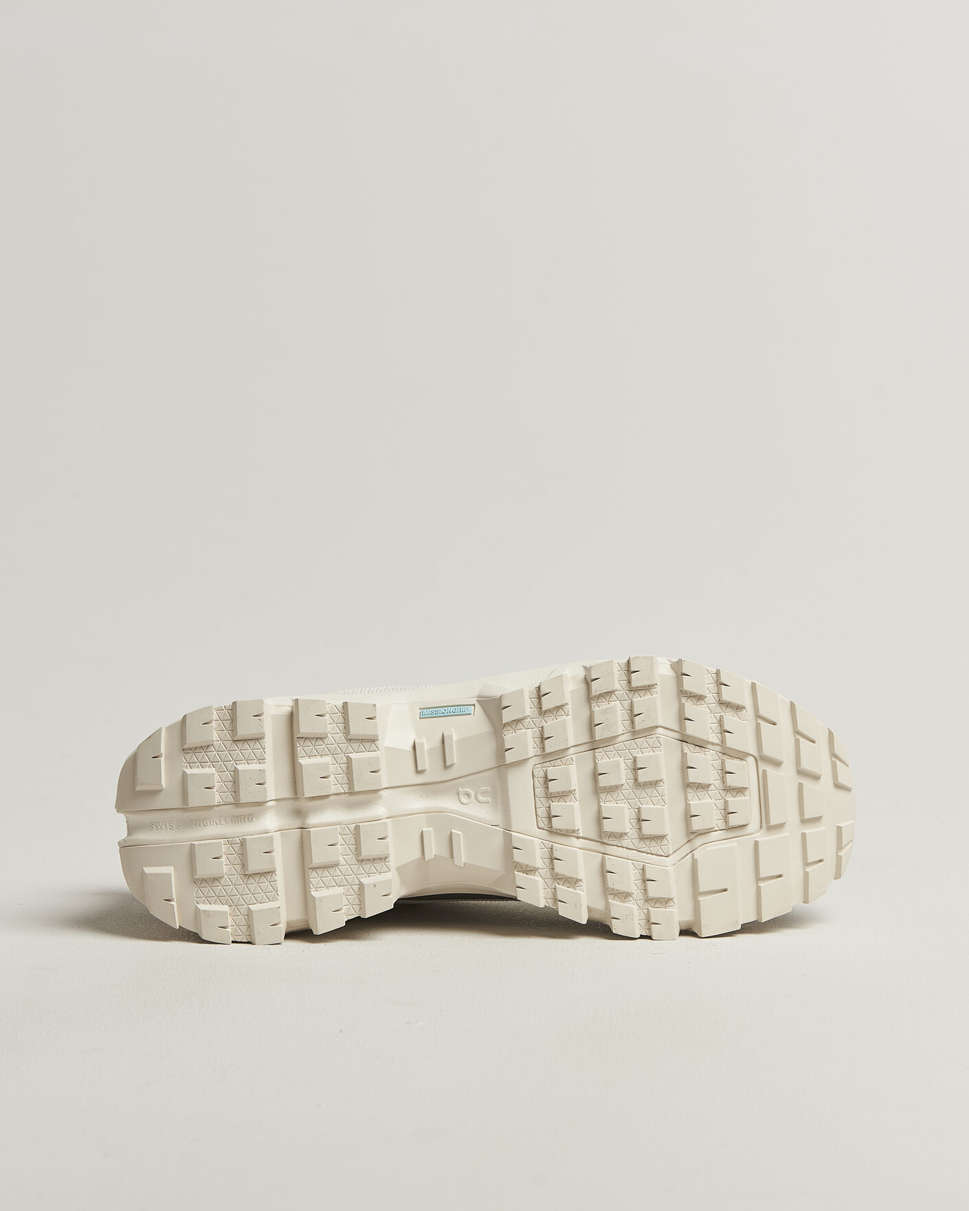 Heren | Trail sneakers | On | Cloudrock Low Waterproof Ivory/Ivory