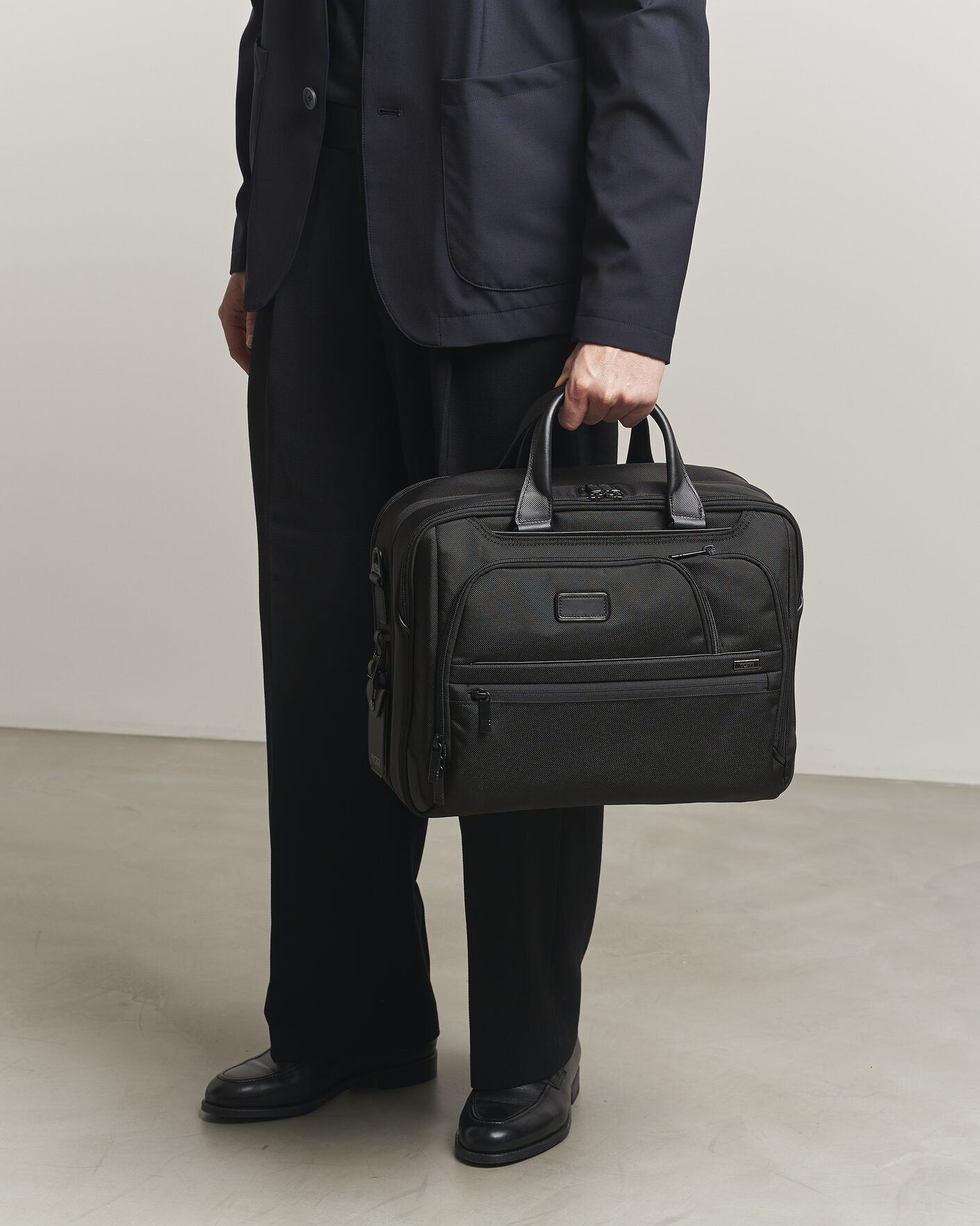 Heren | Tassen | TUMI | Alpha 4 Expandable Medium Briefcase Black