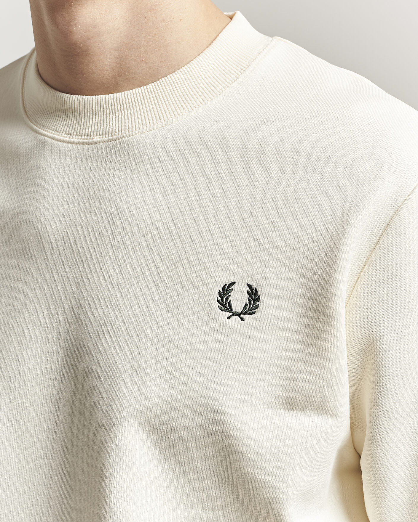 Heren | Truien | Fred Perry | Crew Neck Sweatshirt Ecru