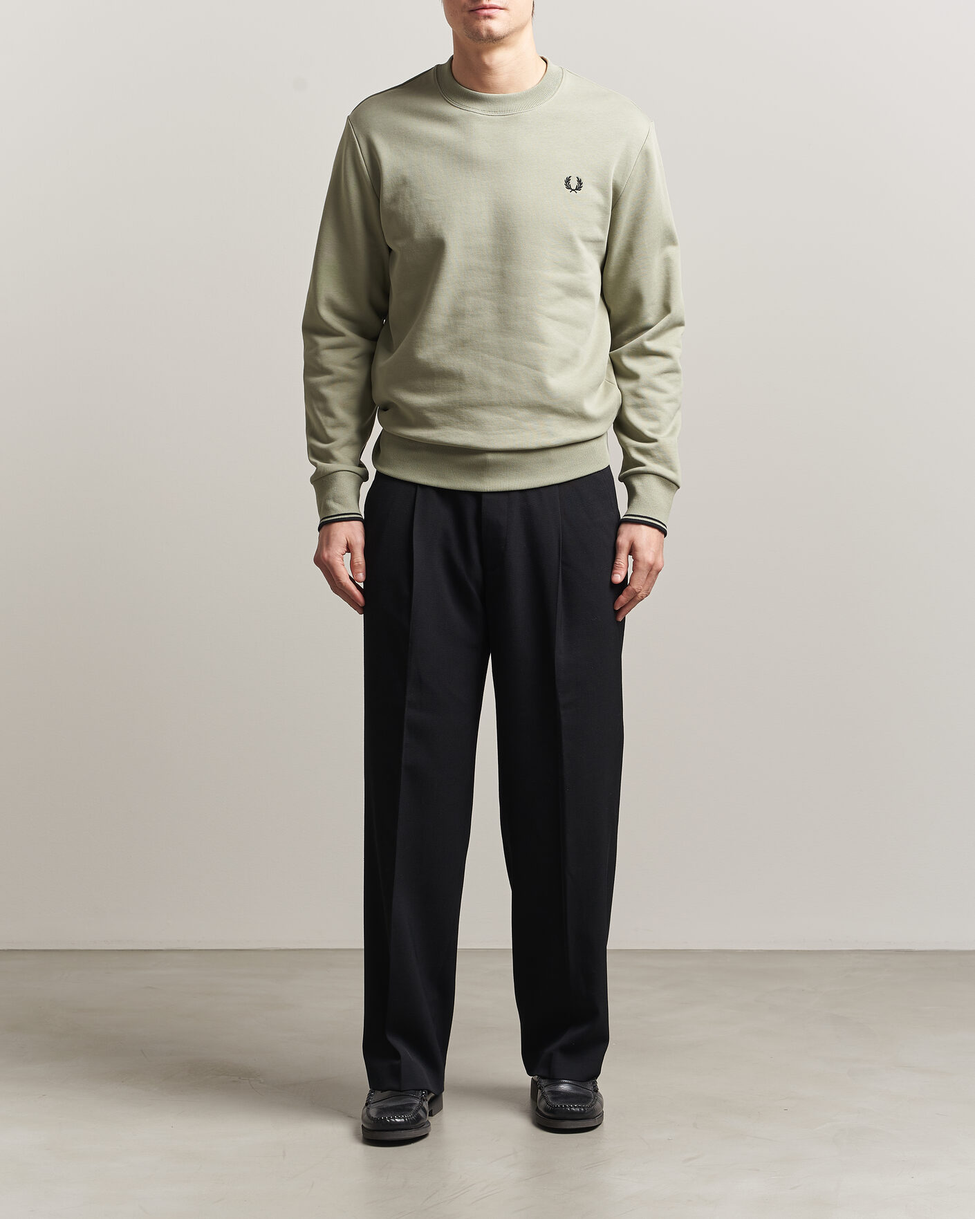 Heren | Truien | Fred Perry | Crew Neck Sweatshirt Seagrass Green