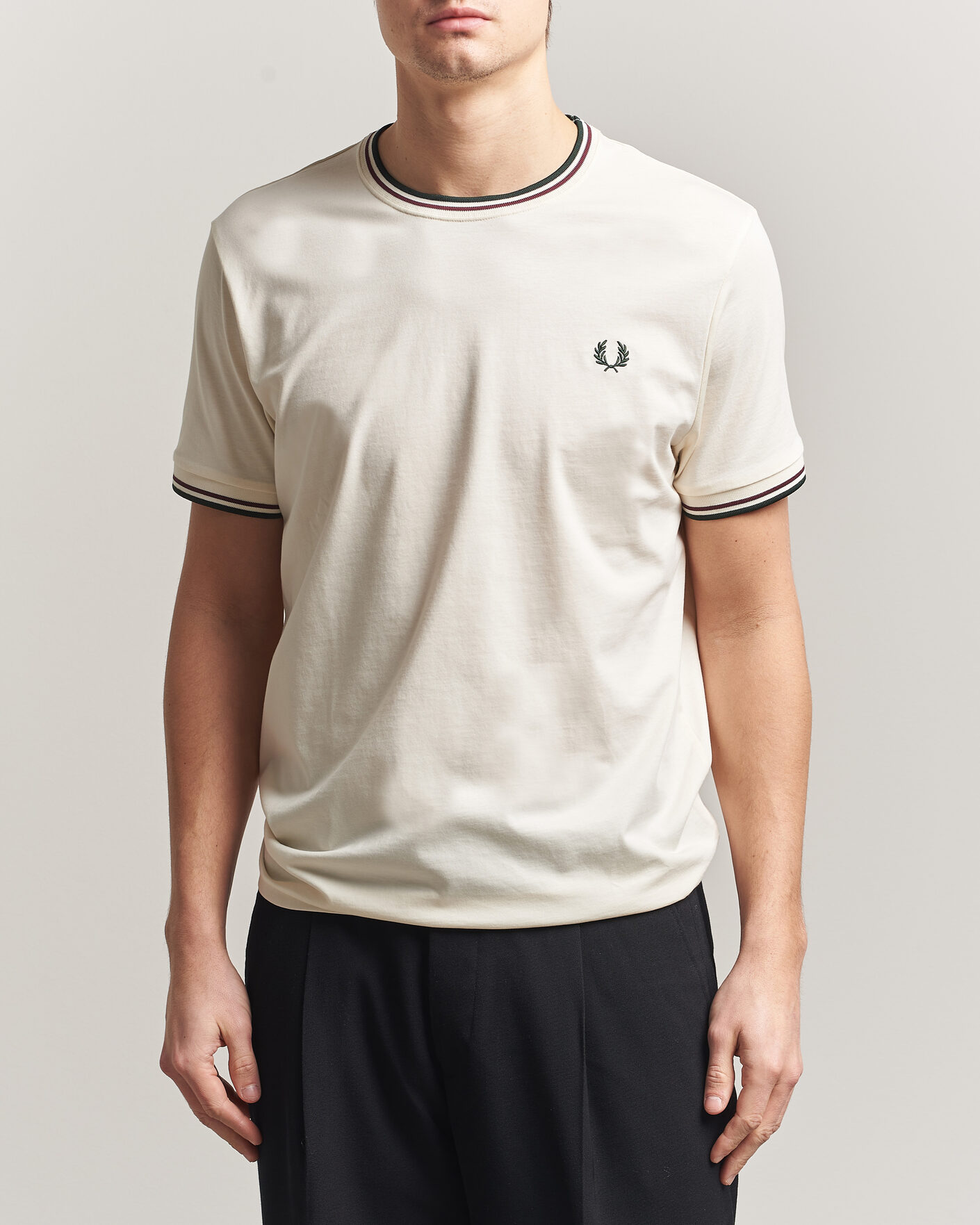 Heren | T-shirts | Fred Perry | Twin Tipped T-Shirt Ecru