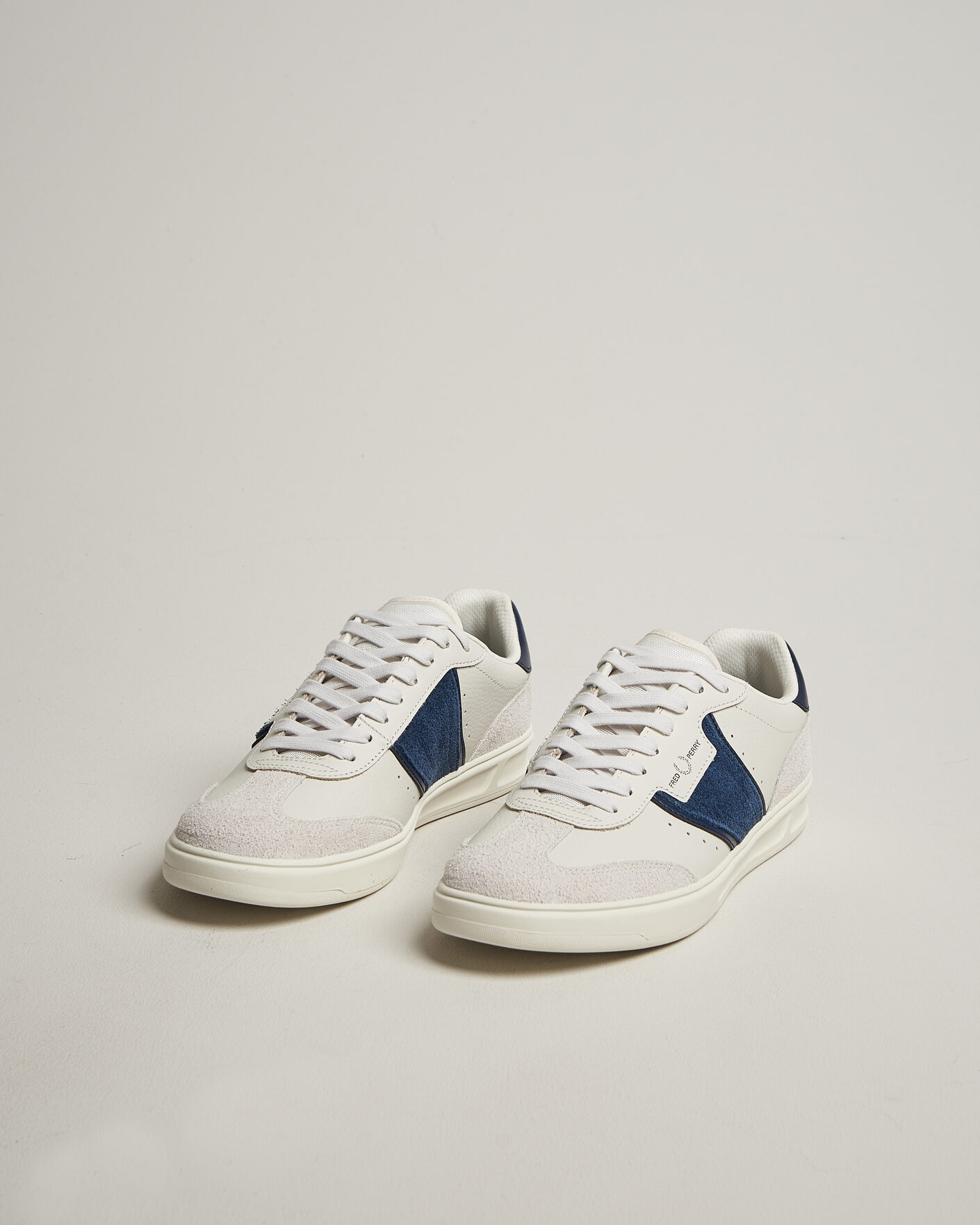 Heren | Sneakers | Fred Perry | B4 Leather/Suede Sneaker Porcelain/Navy