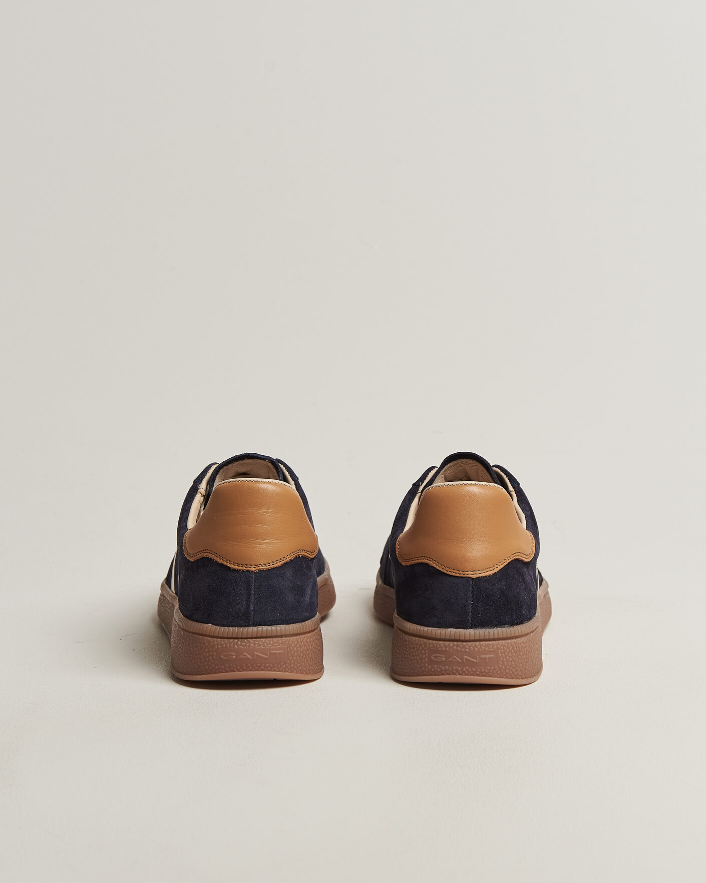 Heren | Sneakers | Gant | Cuzmo Suede Sneaker Marine/White