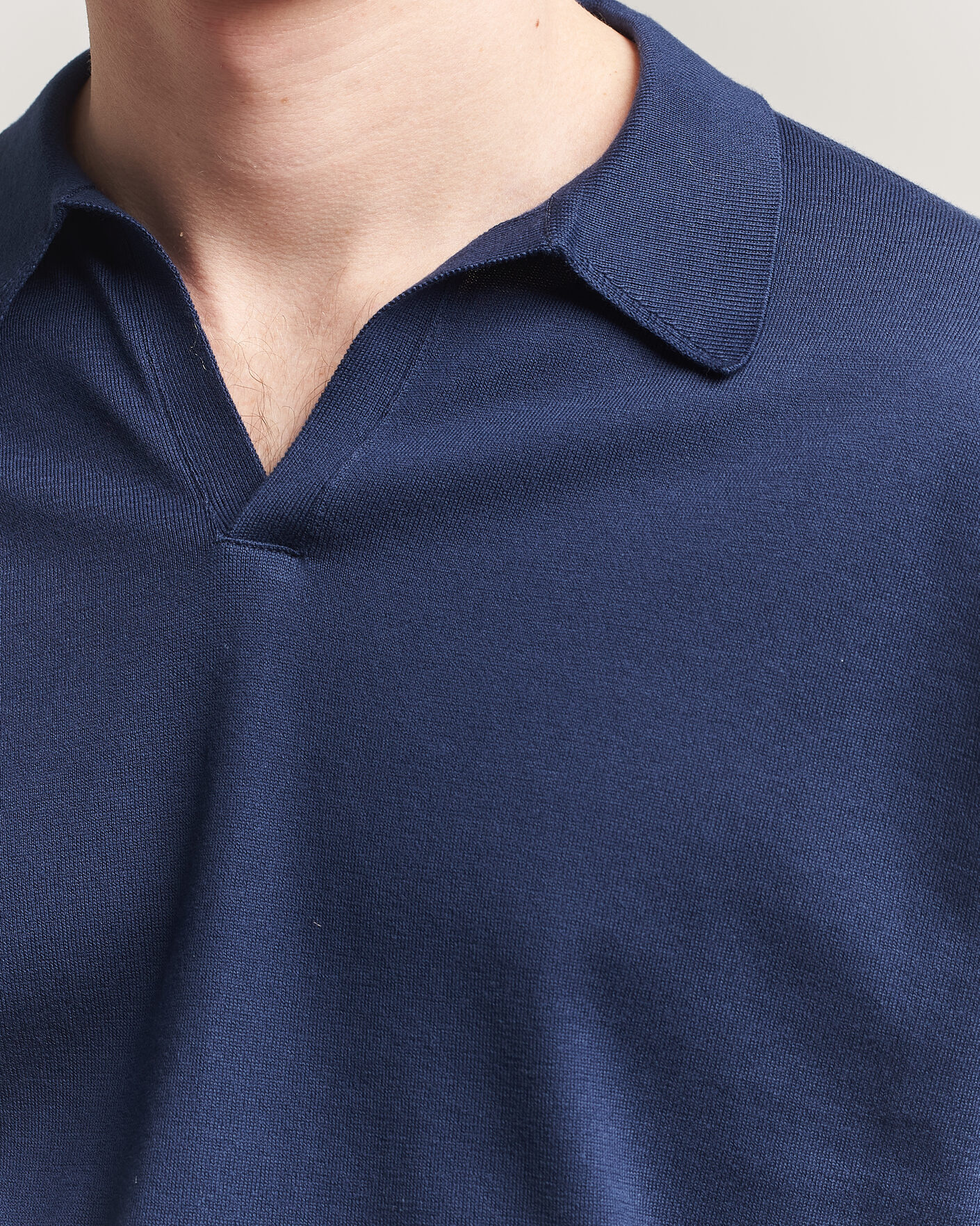 Heren | Polo's | John Smedley | Noah Open Collar Sea Island Polo French Navy