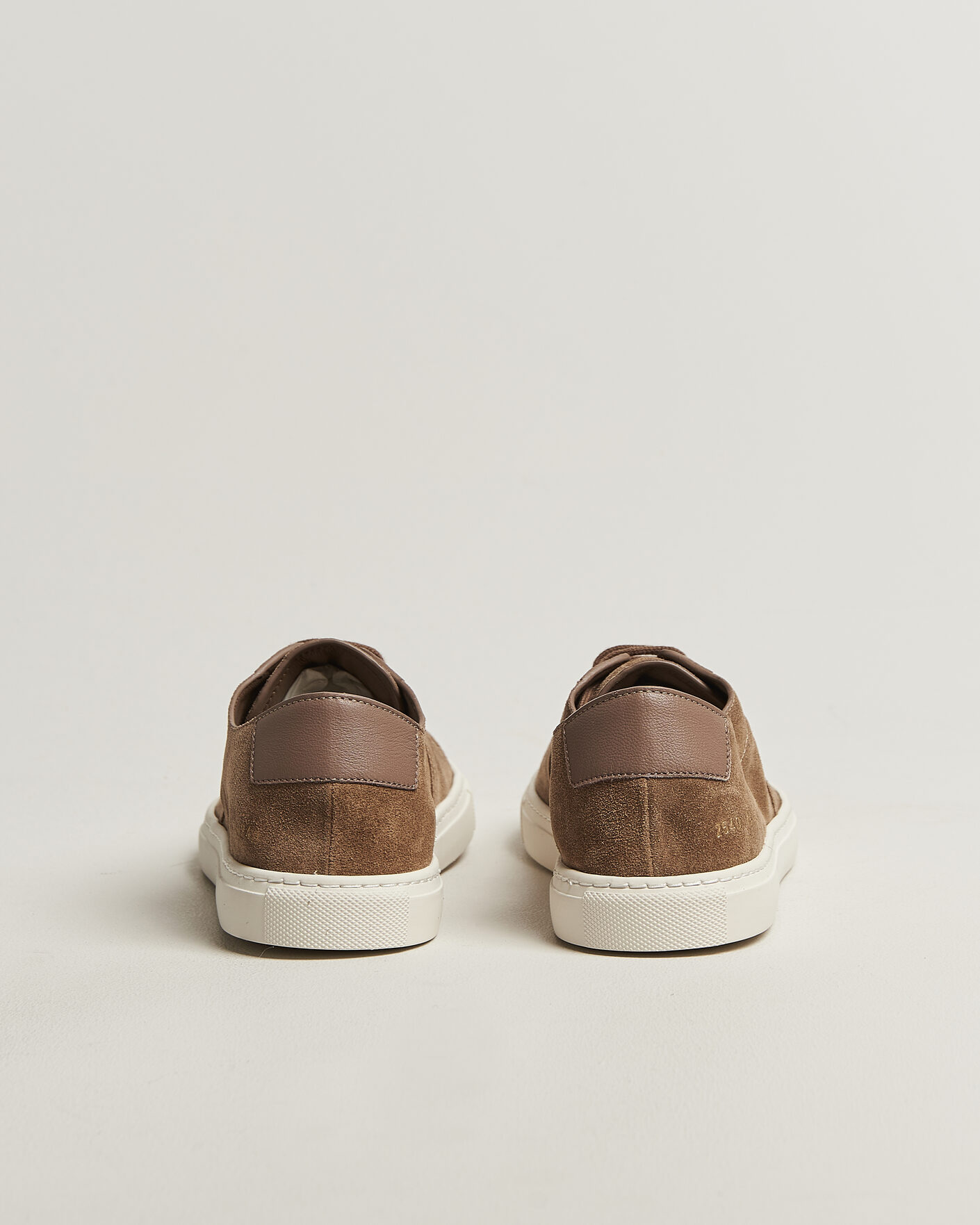 Heren | Sneakers | Common Projects | BBall Slim Deconstructed Suede Sneaker Taupe