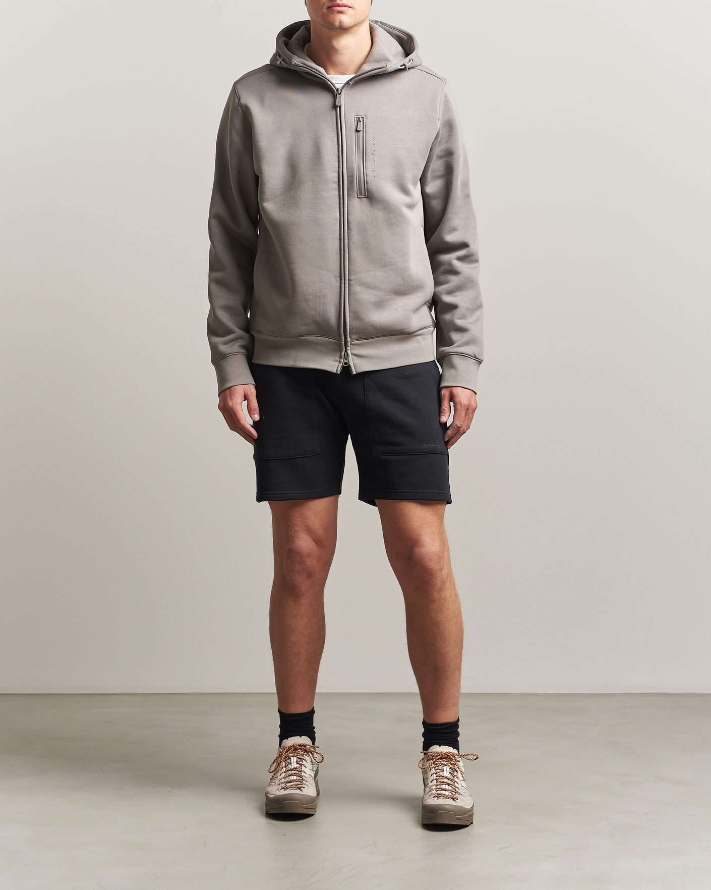 Heren | Truien | Sail Racing | Bowman Monochrome Full Zip Hoodie Oyster