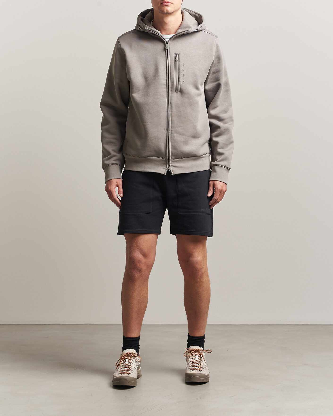 Heren | Korte broek | Sail Racing | Bowman Monochrome Sweatshorts Carbon