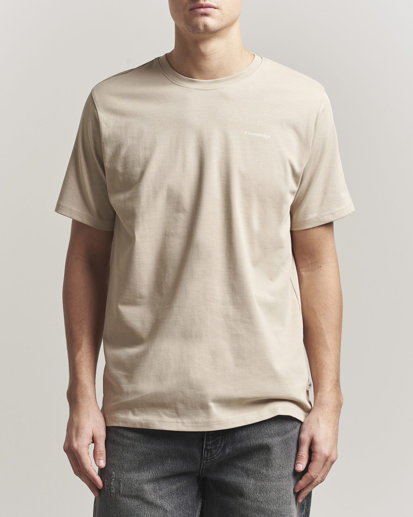 Heren | T-shirts | KnowledgeCotton Apparel | Back Print T-Shirt Light Feather Grey