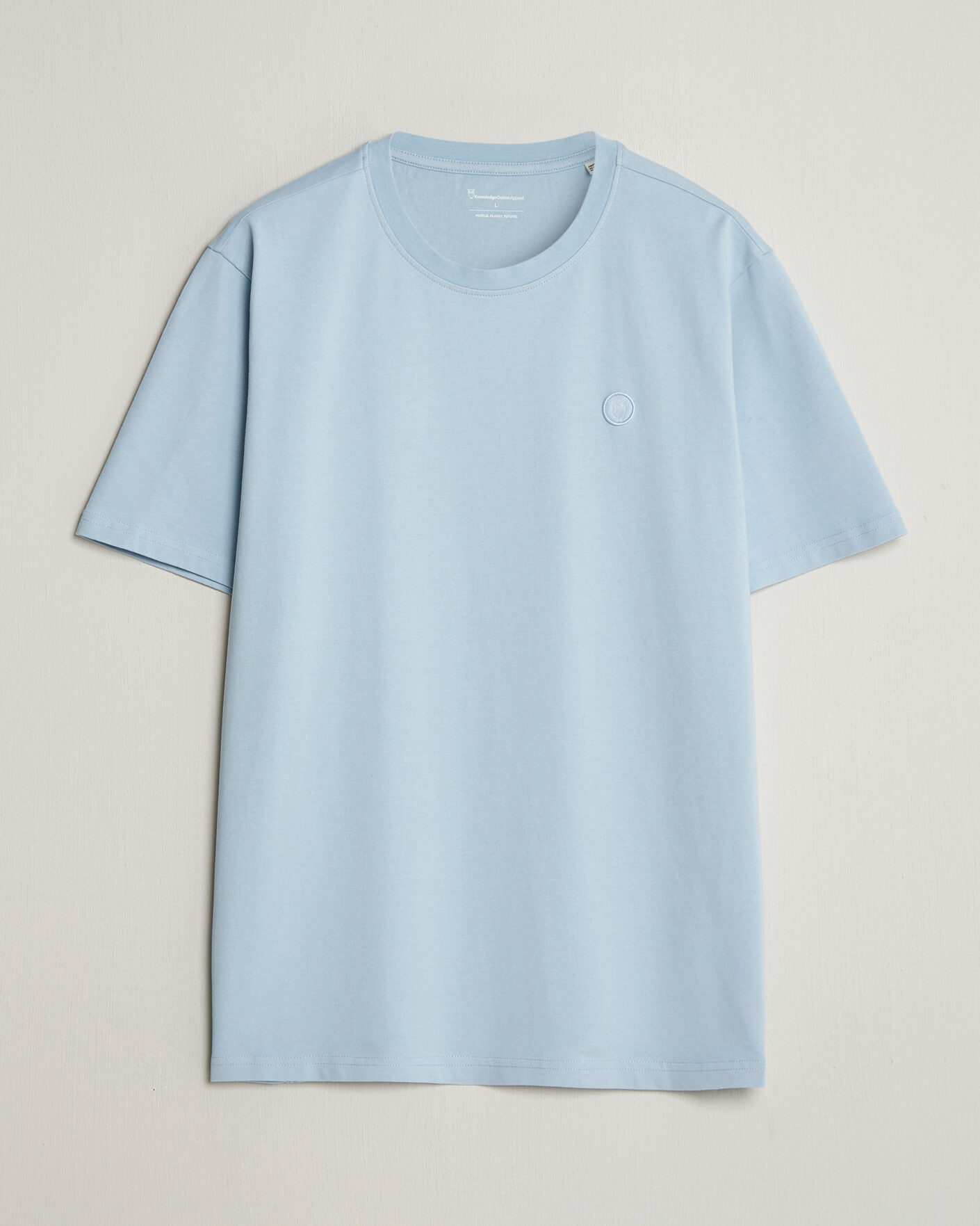 Heren | T-shirts | KnowledgeCotton Apparel | Badge T-Shirt Skyway