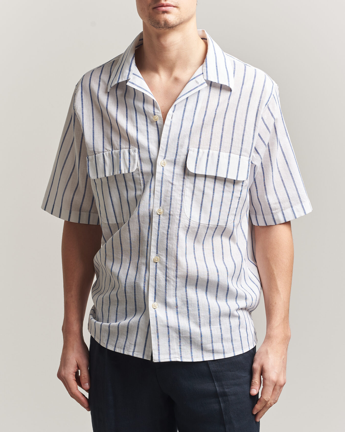 Heren | Overhemden | Oscar Jacobson | Striped Short Sleeve Linen Shirt Navy/White