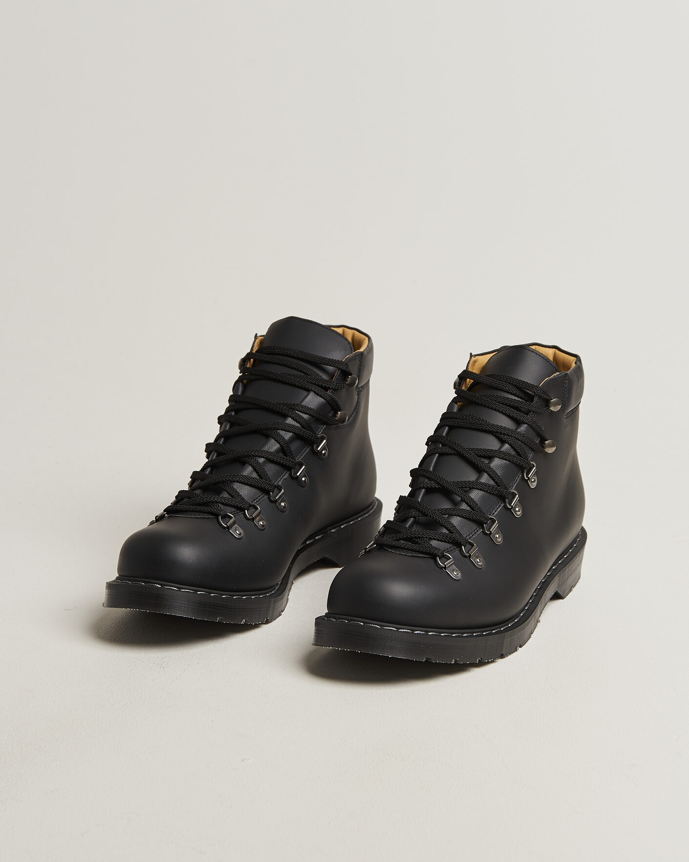 Heren | Laarzen | Solovair | Urban Hiker Boot Black Waxy